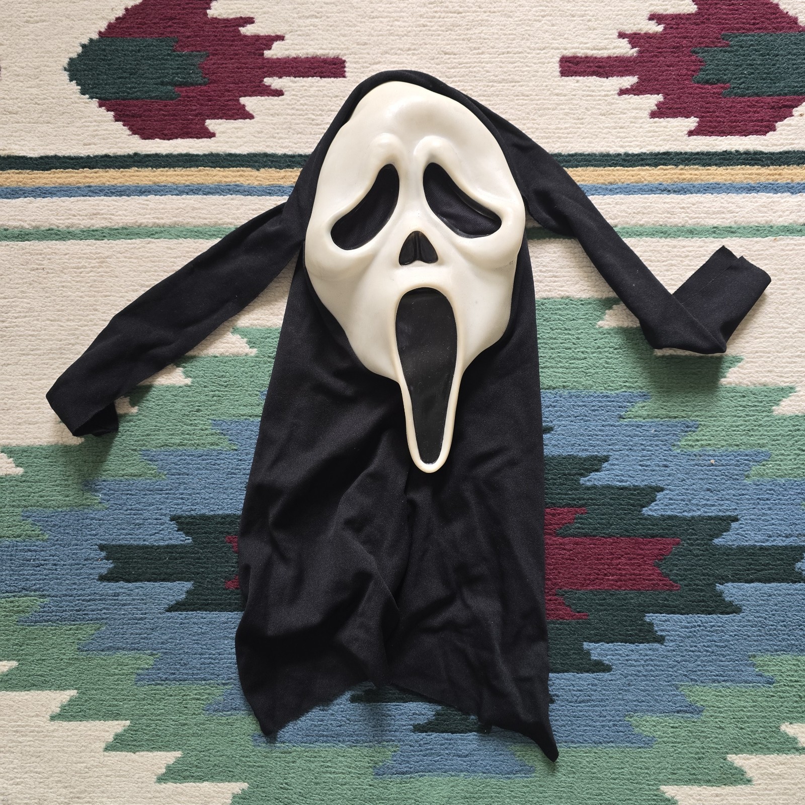 Vtg Scream Ghost Face Mask  Easter Unlimited Fun World Pre Owned Y2K