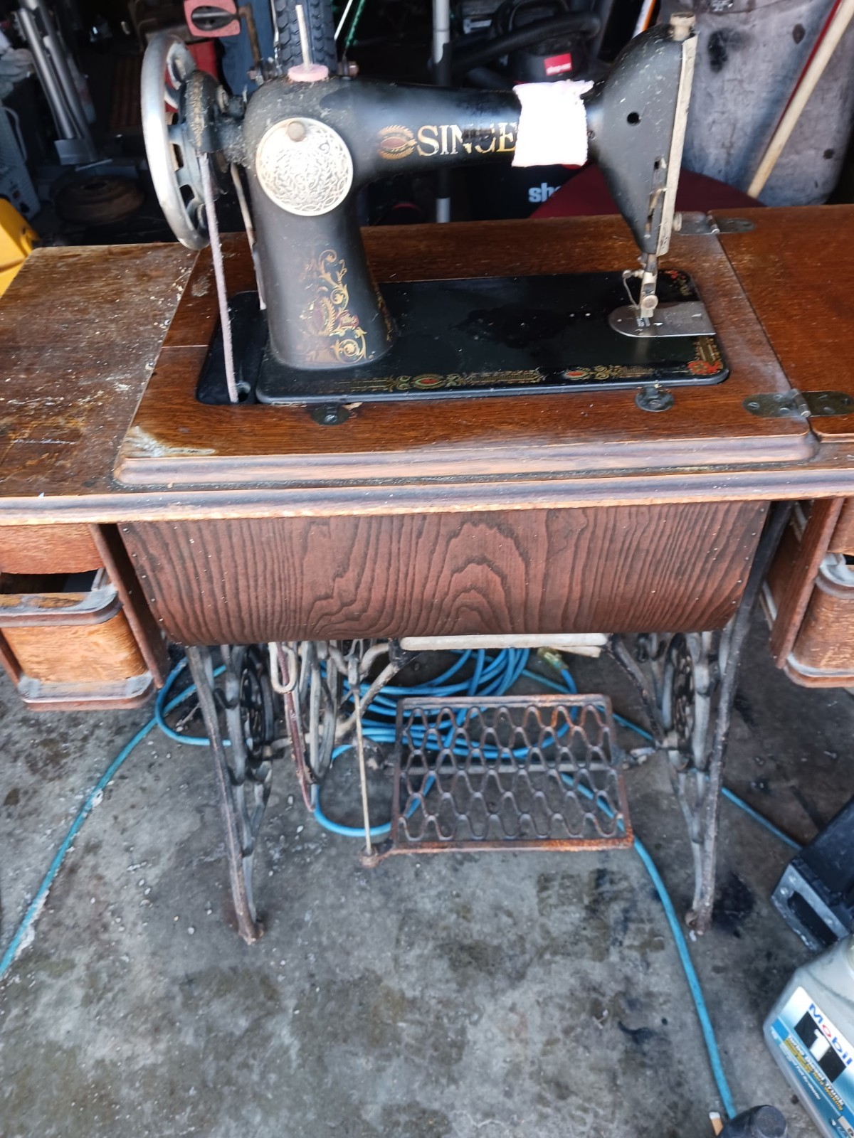1920s Singer treadle sewing machine in original cabinet, Instructions And Parts