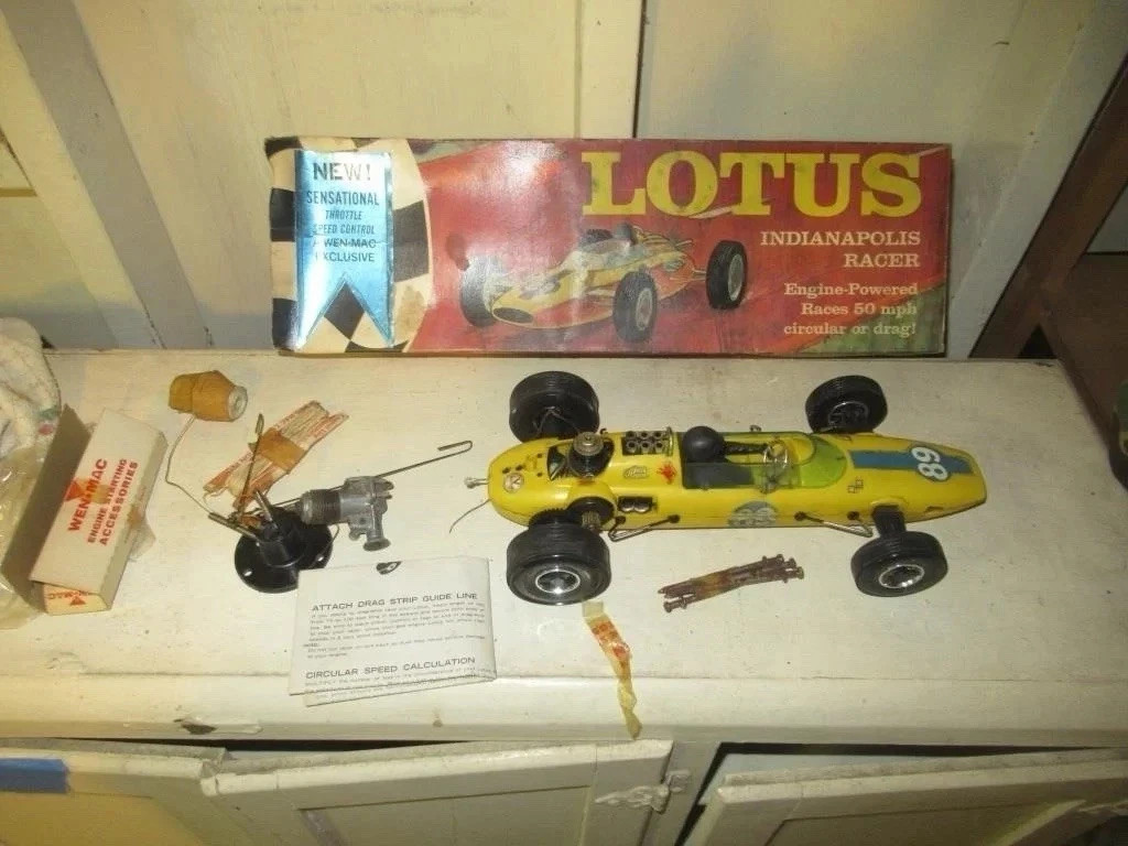 Vintage AMF Wen Mac Lotus Indianapolis Racer Cox Gas Powered Untested 2 Engines