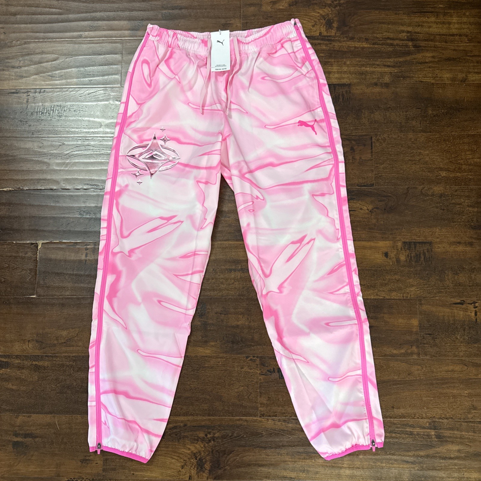 NWT Melo PUMA x LaFrance Pink Heem Pants Track Size Medium MSRP $130. D3 NWT Melo PUMA x LaFrance Pink Heem Pants Track Size Medium MSRP $130. D3