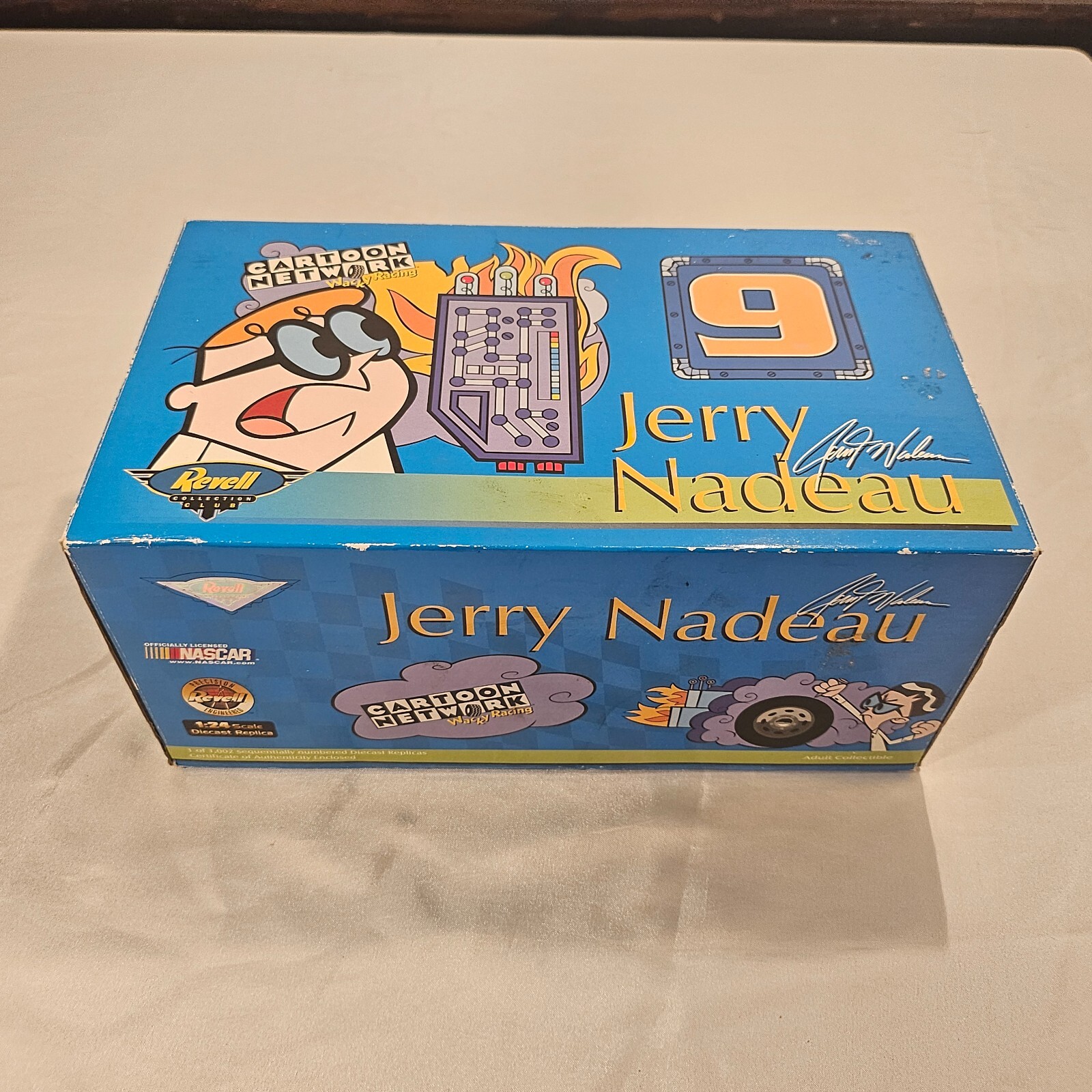 *VINTAGE IN CASE* NASCAR 1999 Jerry Nadeau Dexter's Lab Carton Network 1:24 Car *VINTAGE IN CASE* NASCAR 1999 Jerry Nadeau Dexter's Lab Carton Network 1:24 Car