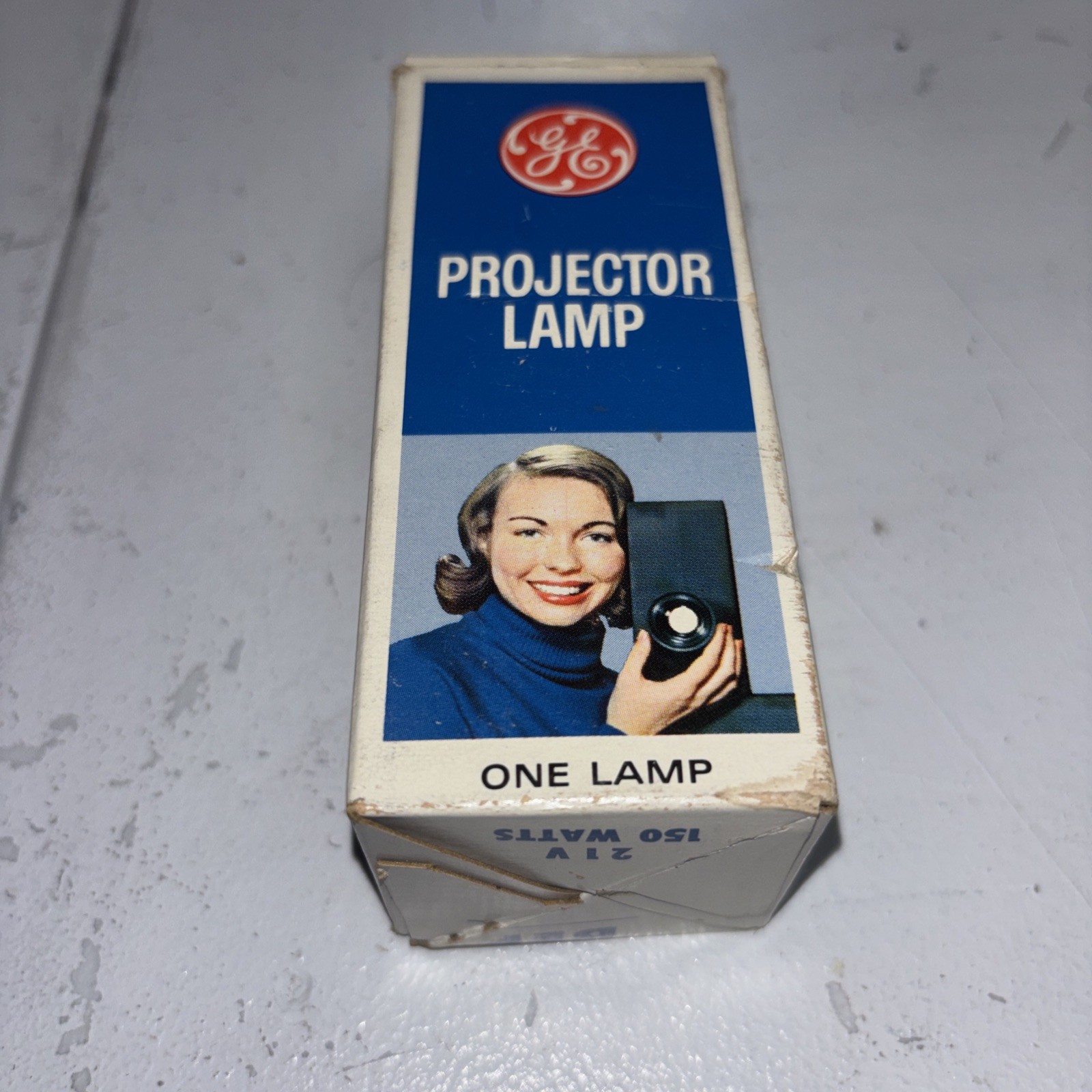 GE Movie Projector Lamp Bulb 21 V & 150 Watt Compatible Brand GE GE Movie Projector Lamp Bulb 21 V & 150 Watt Compatible Brand GE