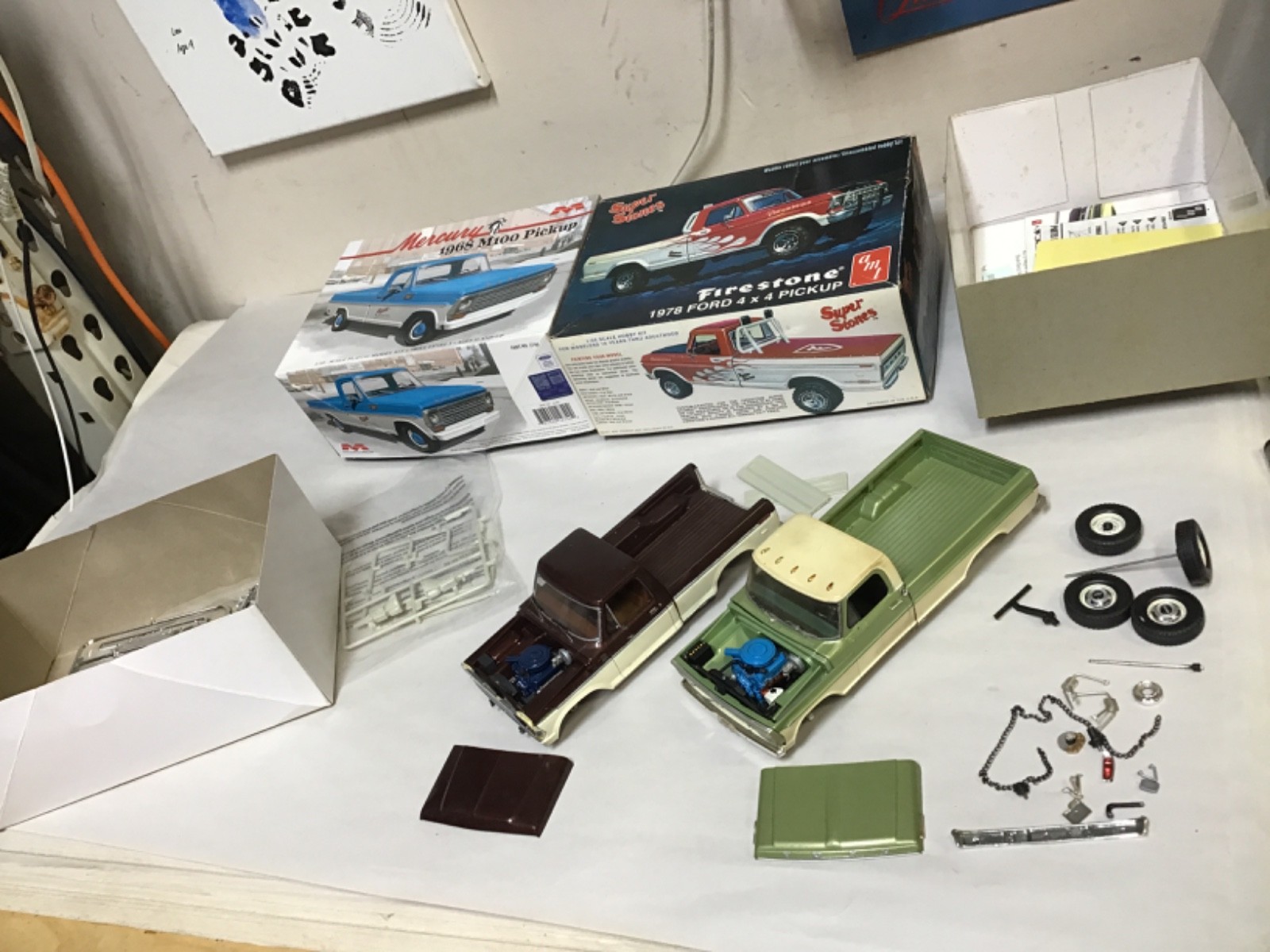 Built Moebius AMT 1/25 1968 1978 4x4 Ford F-100 Plastic Model Kit lot parts