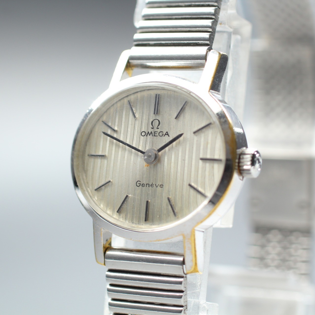 1973 Vintage OMEGA Geneve 23mm 511.0412 Manual Silver Women's Watch [Near MINT]
