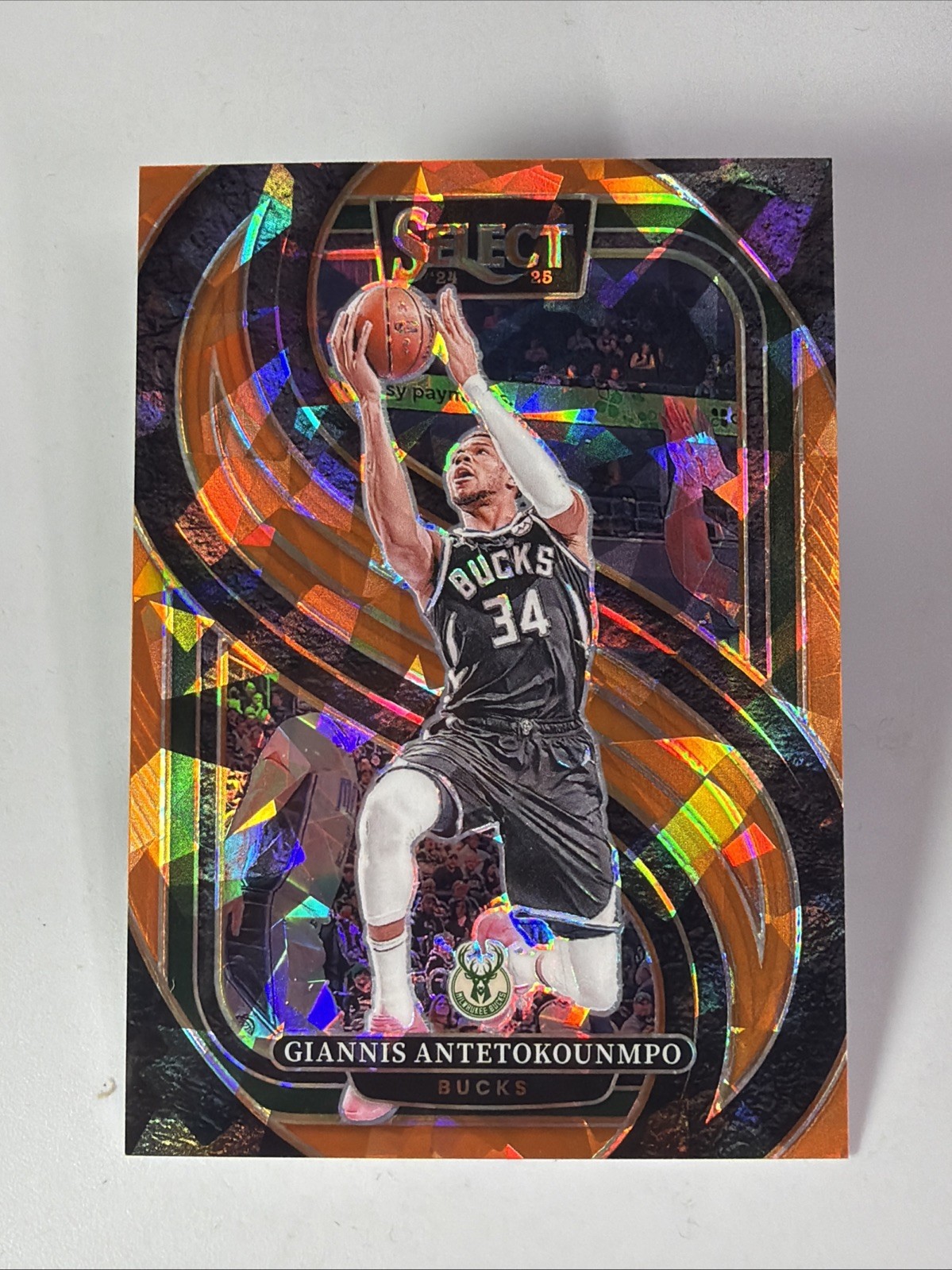 2025 Select - Premier Level /275 Giannis Antetokounmpo #137 Orange Cracked Ice