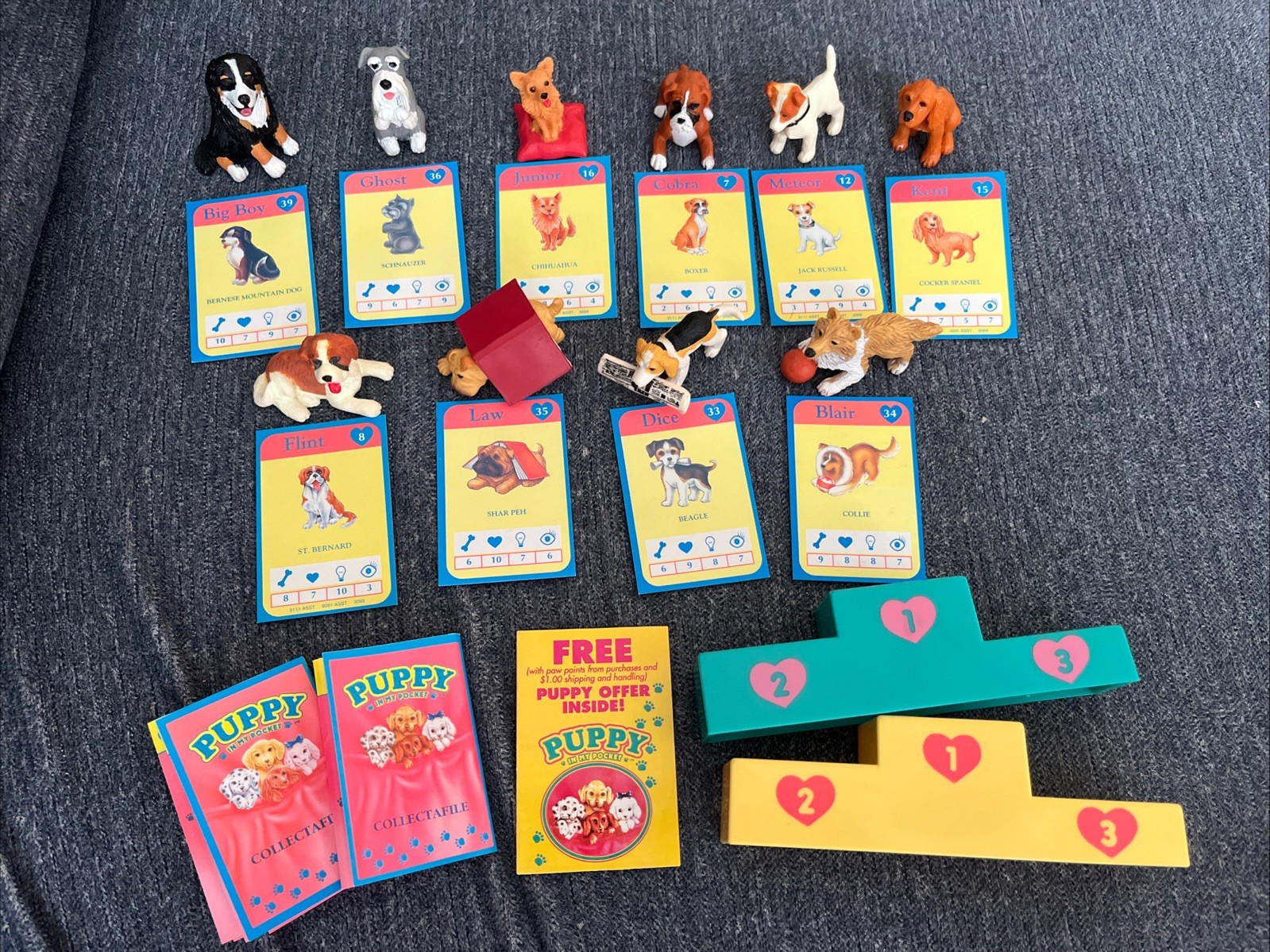Vintage 1993 & 1994 Puppy in My Pocket Toys Lot - Cards Collectafile Podium Dogs Vintage 1993 & 1994 Puppy in My Pocket Toys Lot - Cards Collectafile Podium Dogs