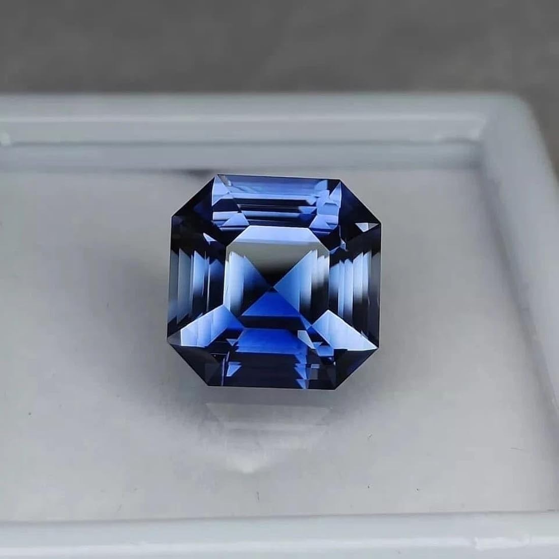 Natural 12.20 ct ladakh blue sapphaire Asscher cut loose gemstone IGL certified Natural 12.20 ct ladakh blue sapphaire Asscher cut loose gemstone IGL certified