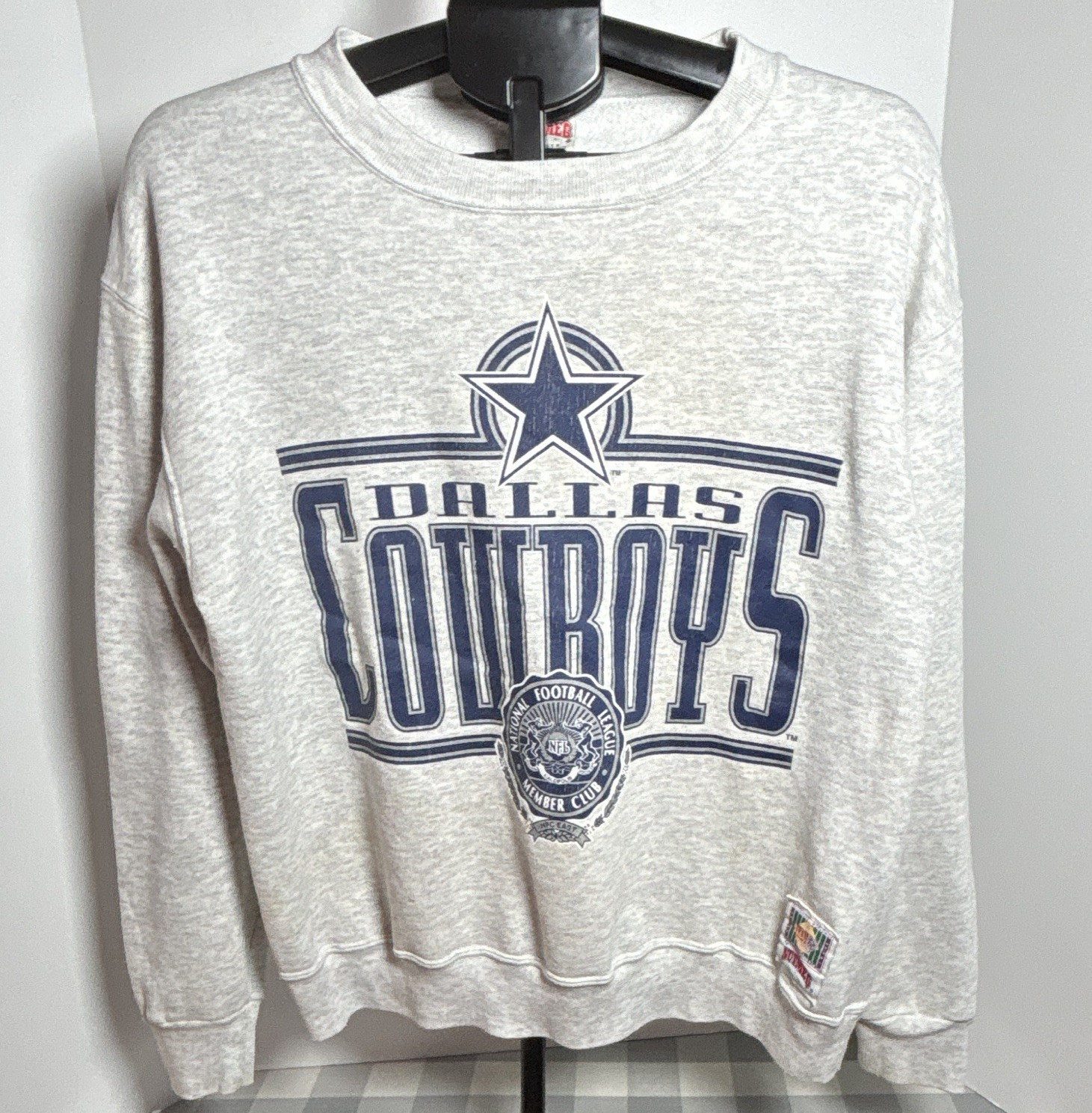 VTG Dallas Cowboys NFL Crewneck Sweatshirt M Gray Officially Licensed VTG Dallas Cowboys NFL Crewneck Sweatshirt M Gray Officially Licensed