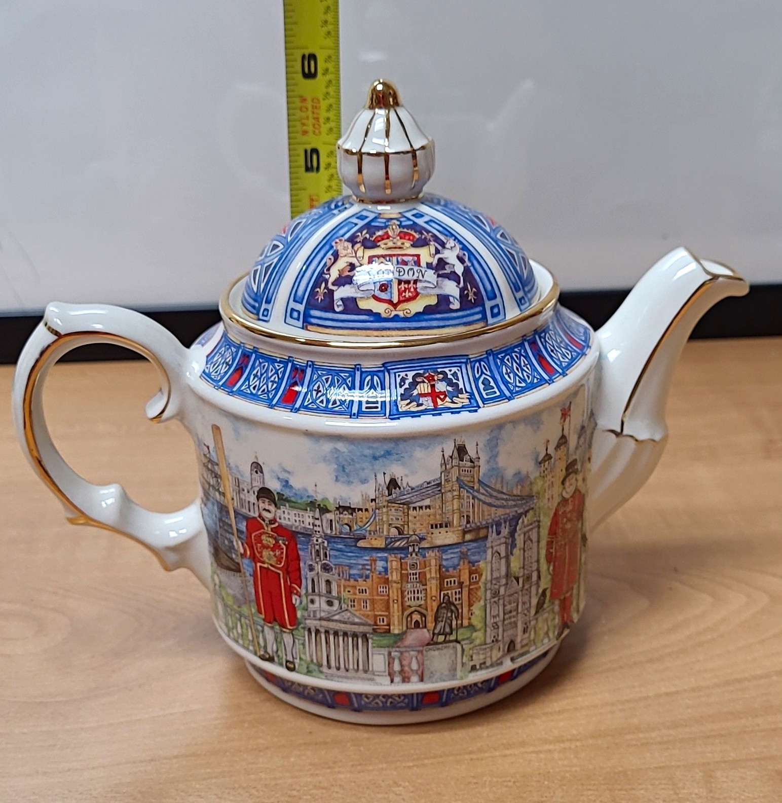 Vintage Sadler Thameside London Heritage 4739 Ceramic Teapot w/ Lid England Made
