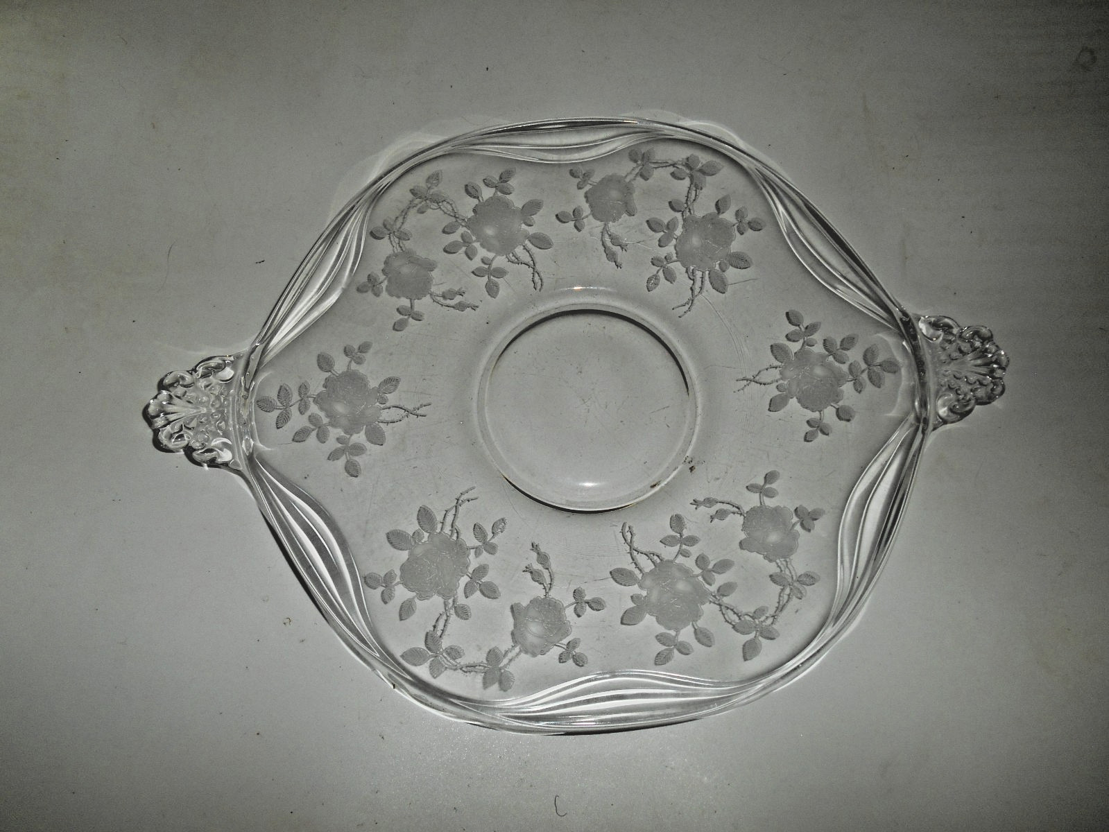 Pretty Fostoria Willowmere pattern elegant glass 13 1/8\