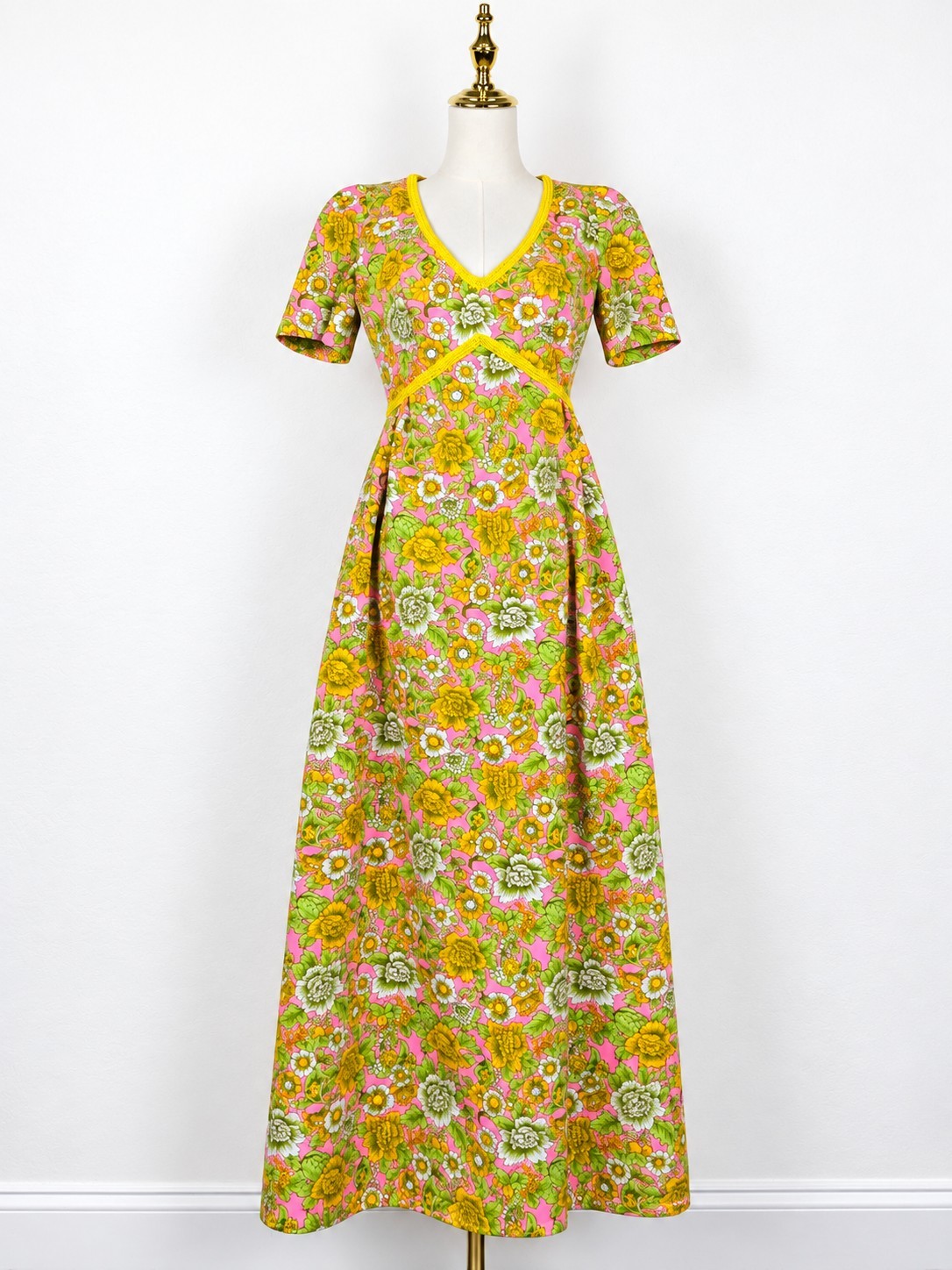 Vintage 1970s Pink Floral Maxi Dress Psychedelic Flower Power Hippie Boho Small