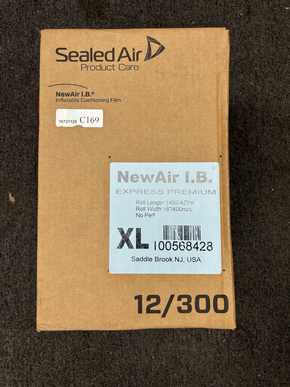 Sealed Air NEWAIR I.B. Express Premium Bubble Roll XLarge 1400' x 16