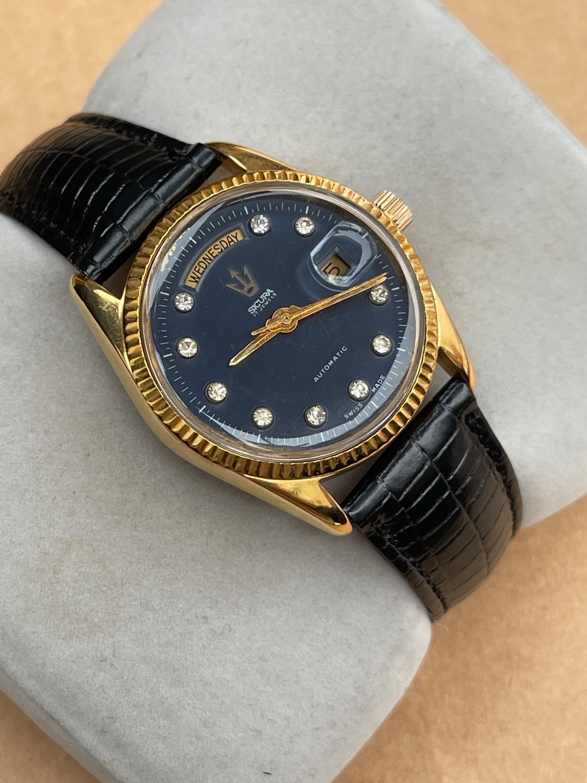 Sicura 9241 Vintage Day-Date Automatic Gent’s Authentic Swiss Made Watch