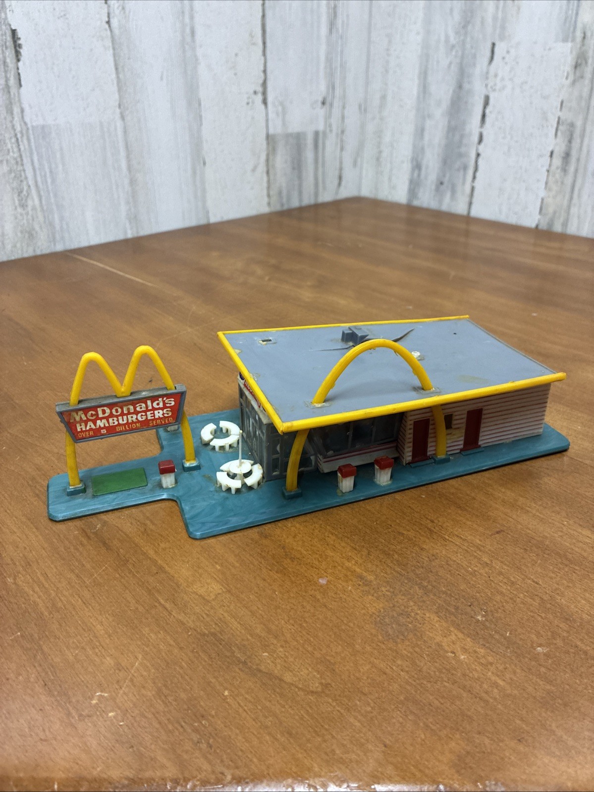 Vintage Life Like Buildems HO McDonalds Hamburger Broken Pieces