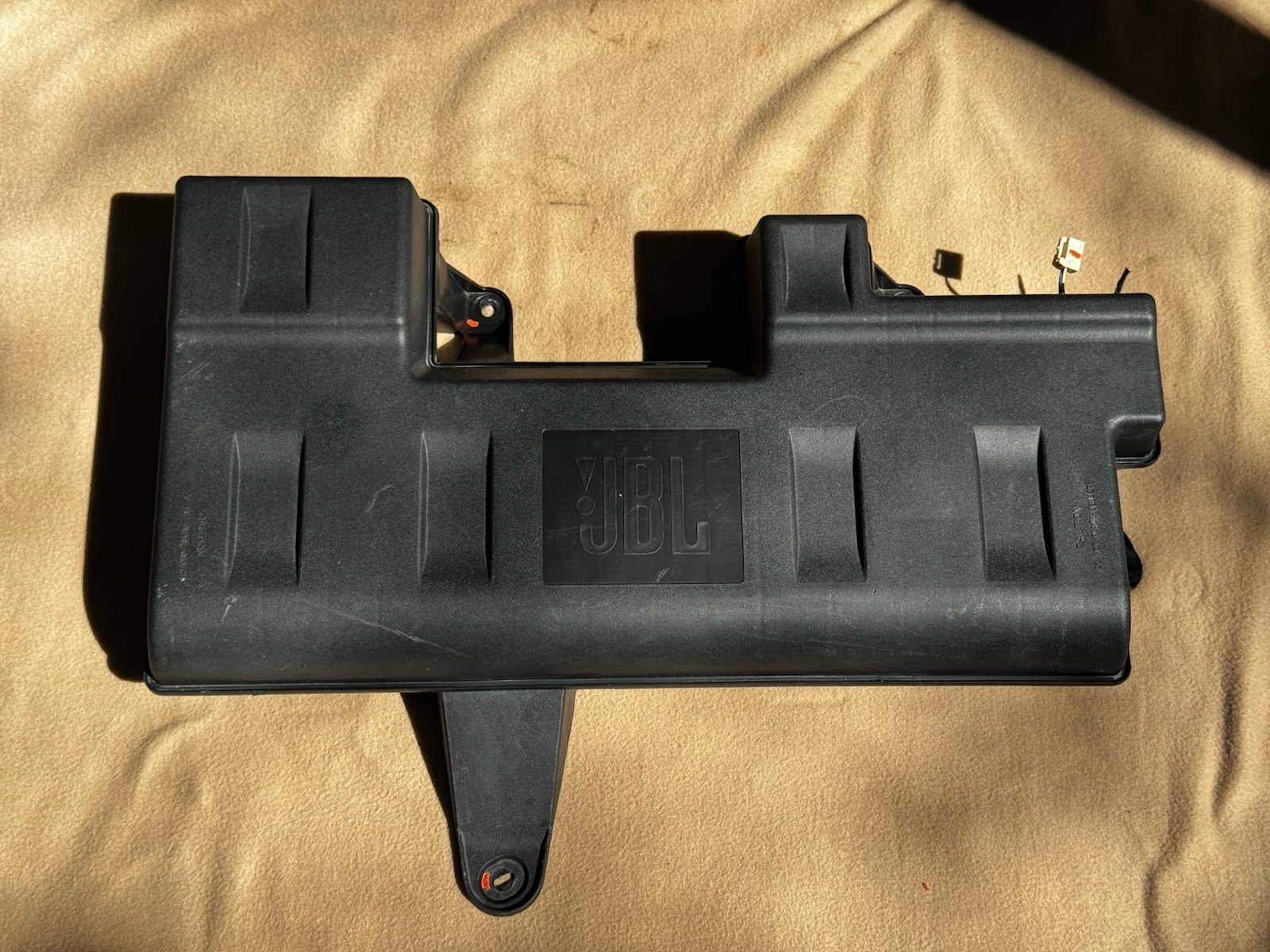 2007-2013 TOYOTA TUNDRA JBL SUB WOOFER SUBWOOFER SPEAKER ASSEMBLY 86150-0C010