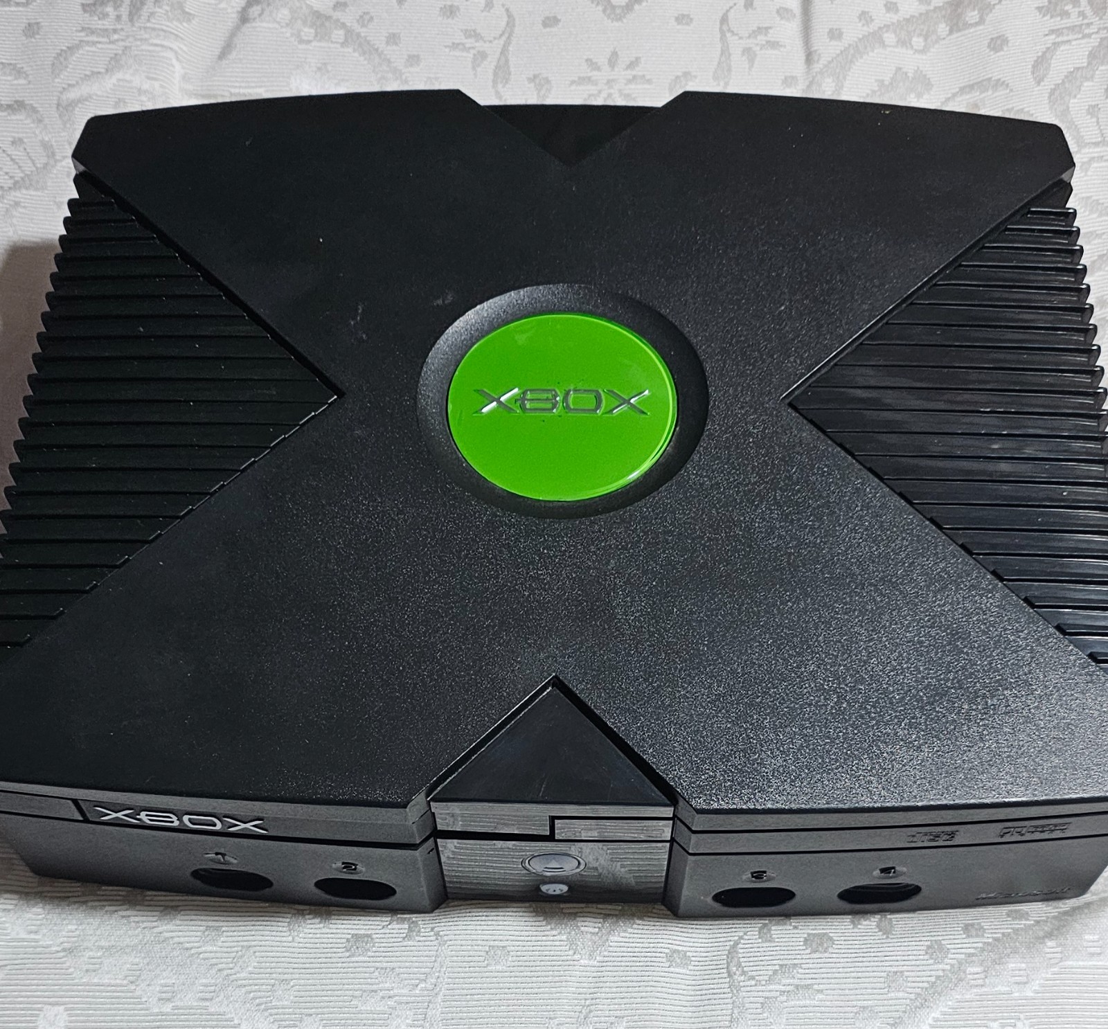 Restored Original XBOX Console Tested with HITACHI Drive, 1 Controller, & Cables Restored Original XBOX Console Tested with HITACHI Drive, 1 Controller, & Cables