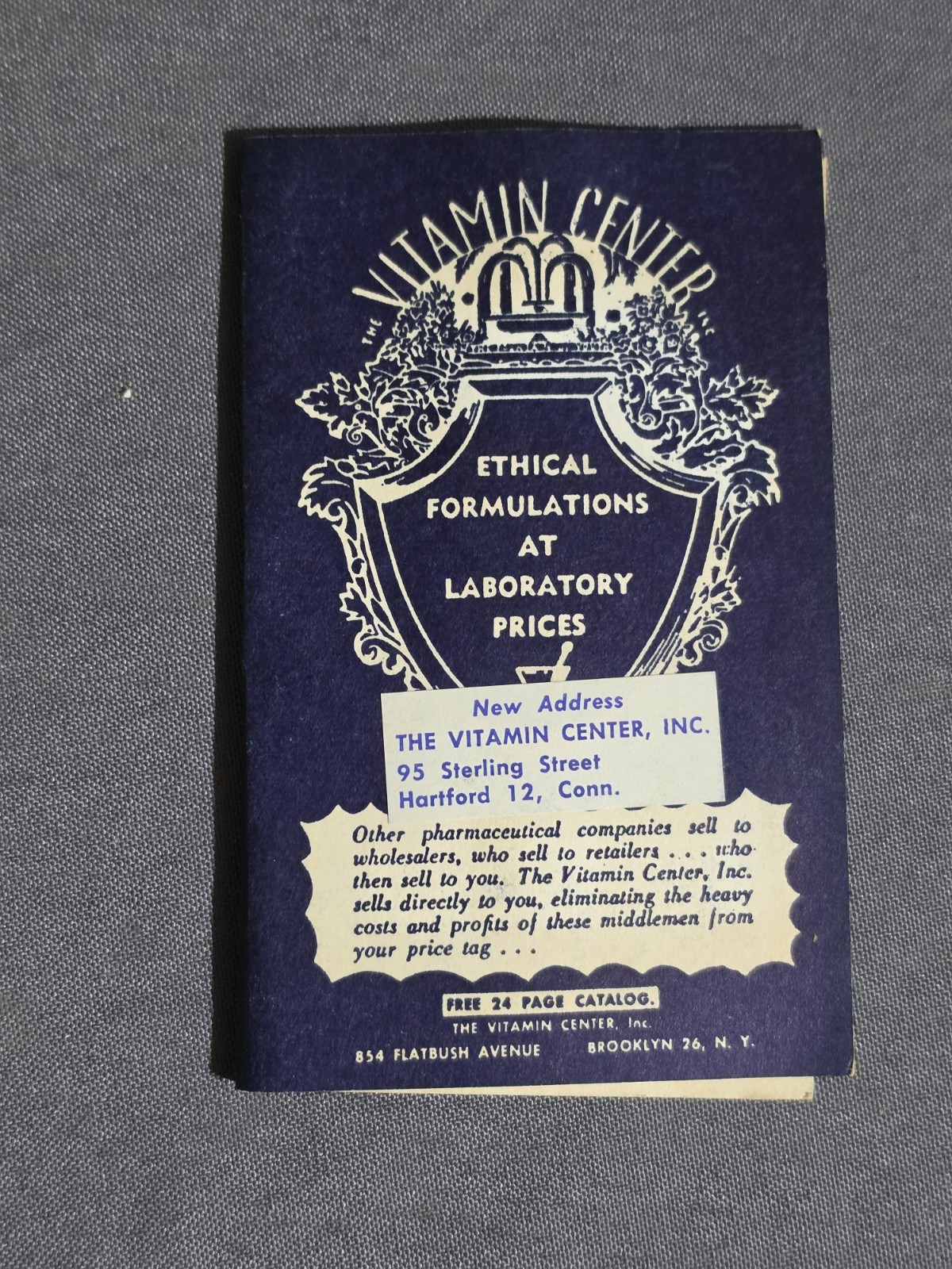 Vtg Mid Century Vitacenter Advertising Needle Book Red Foil Spiderweb Complete