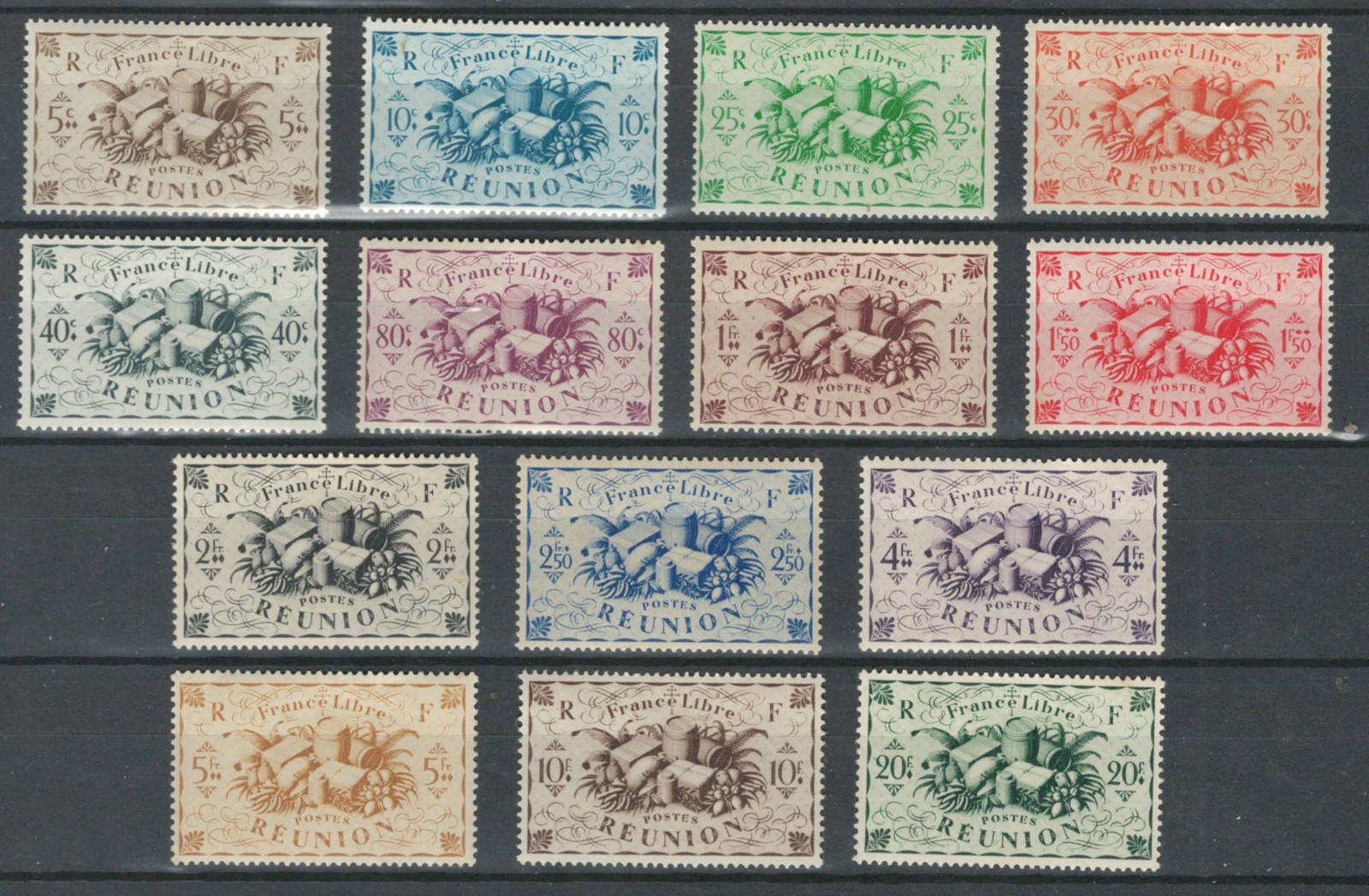 REUNION FRENCH COLONIES FRANCE LIBRE FRUITS MNH FULL SET  LOT (REUN 665)