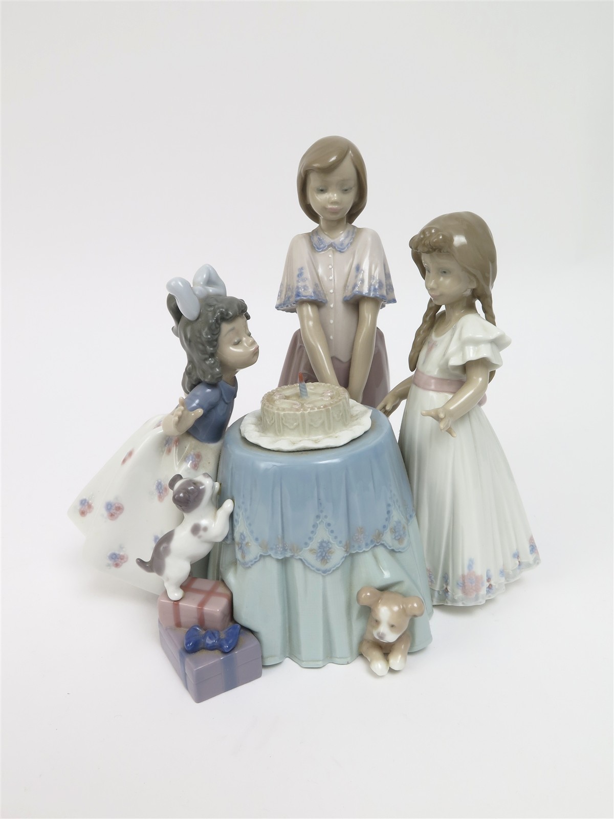 Lladró Making a Wish #5910 Porcelain Figurine Girl Dog Presents 9