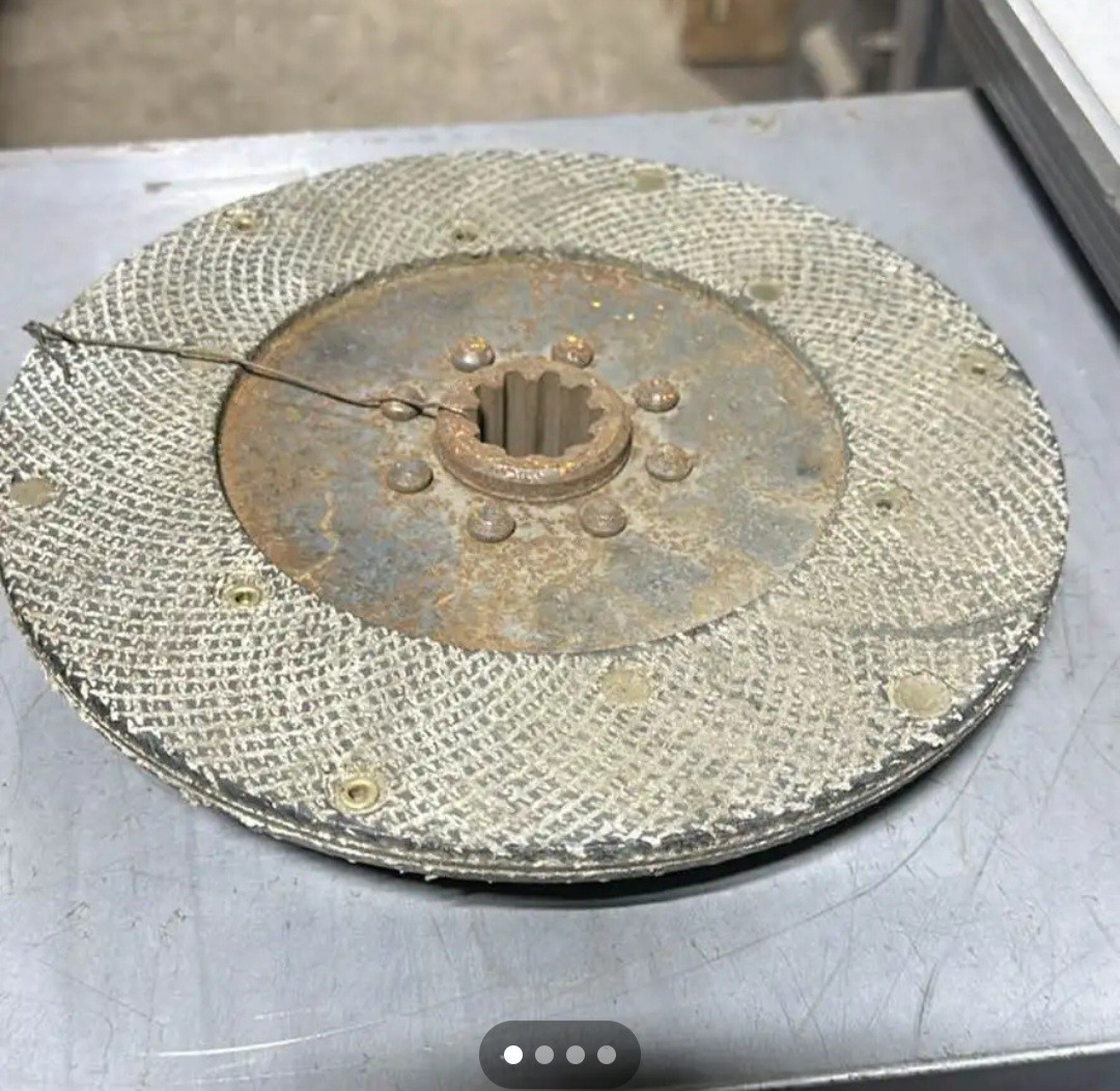 Nos John Deere H CLUTCH DISC  Ah602r