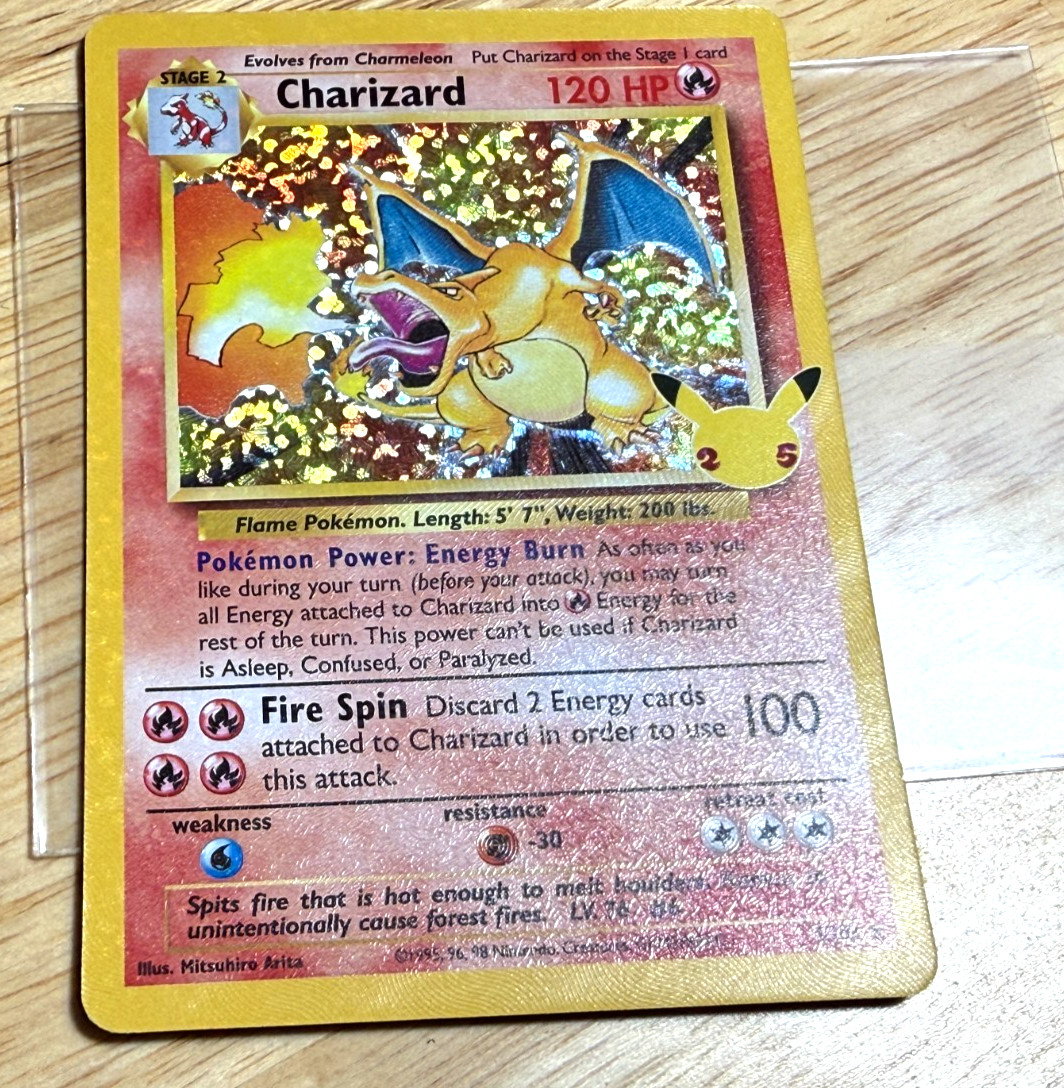 Pokémon TCG Charizard 4/102 Holo Celebrations 25th Anniversary Pokémon TCG Charizard 4/102 Holo Celebrations 25th Anniversary