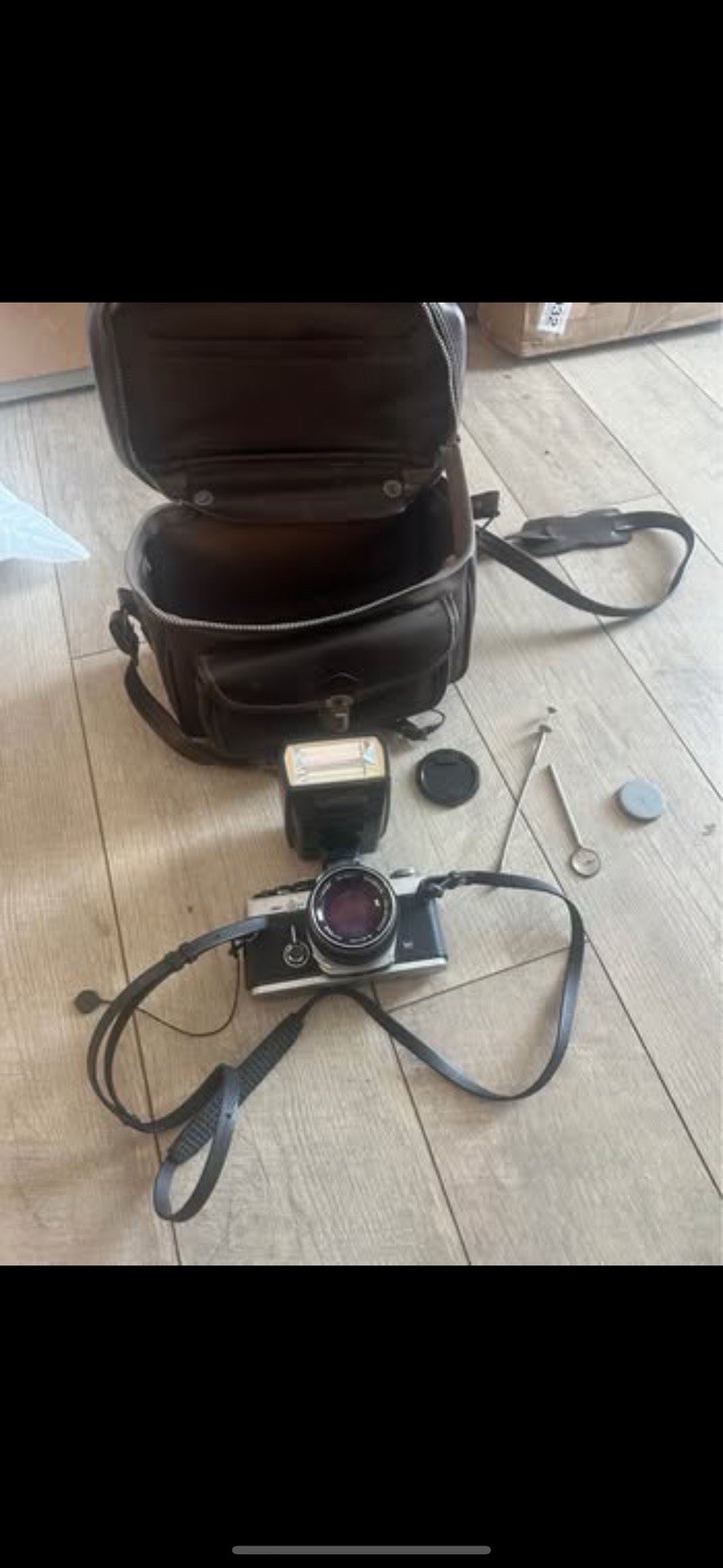 Vintage Olympus OM-2 35mm Camera G.Zuiko 50mm f/1.4 Lens Flash Lot Untested ASIS