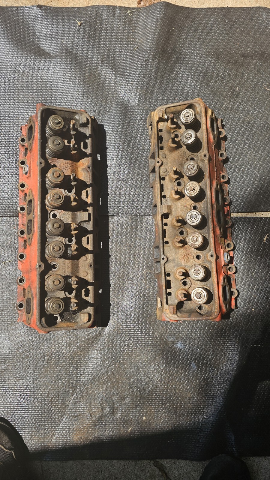 1969 Chevrolet 3927186 186 Heads J-7-9  I-30-9  1.94 Valves