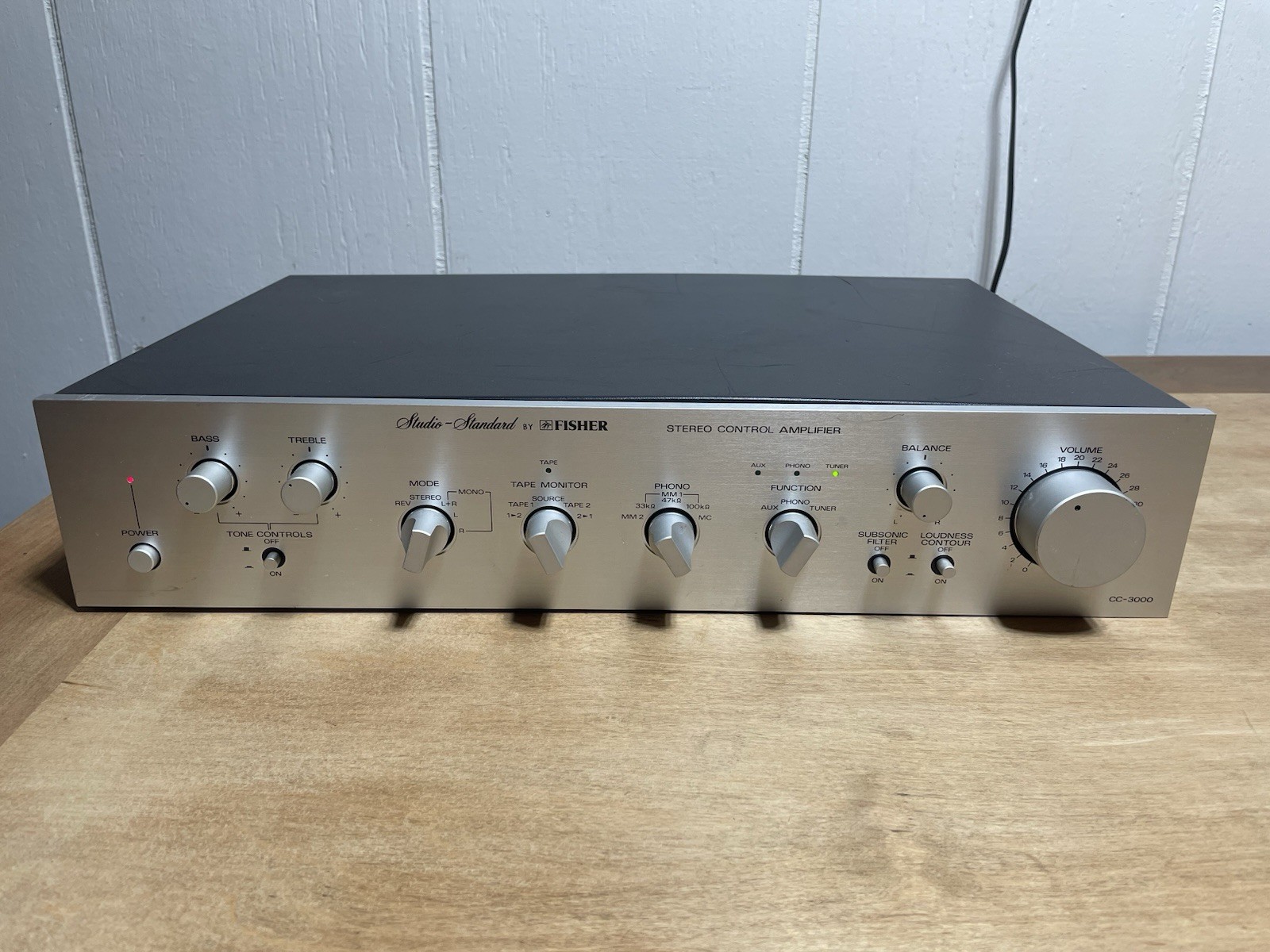 Vintage Fisher CC-3000 Studio Standard Stereo Control Amplifier Preamp Powers On