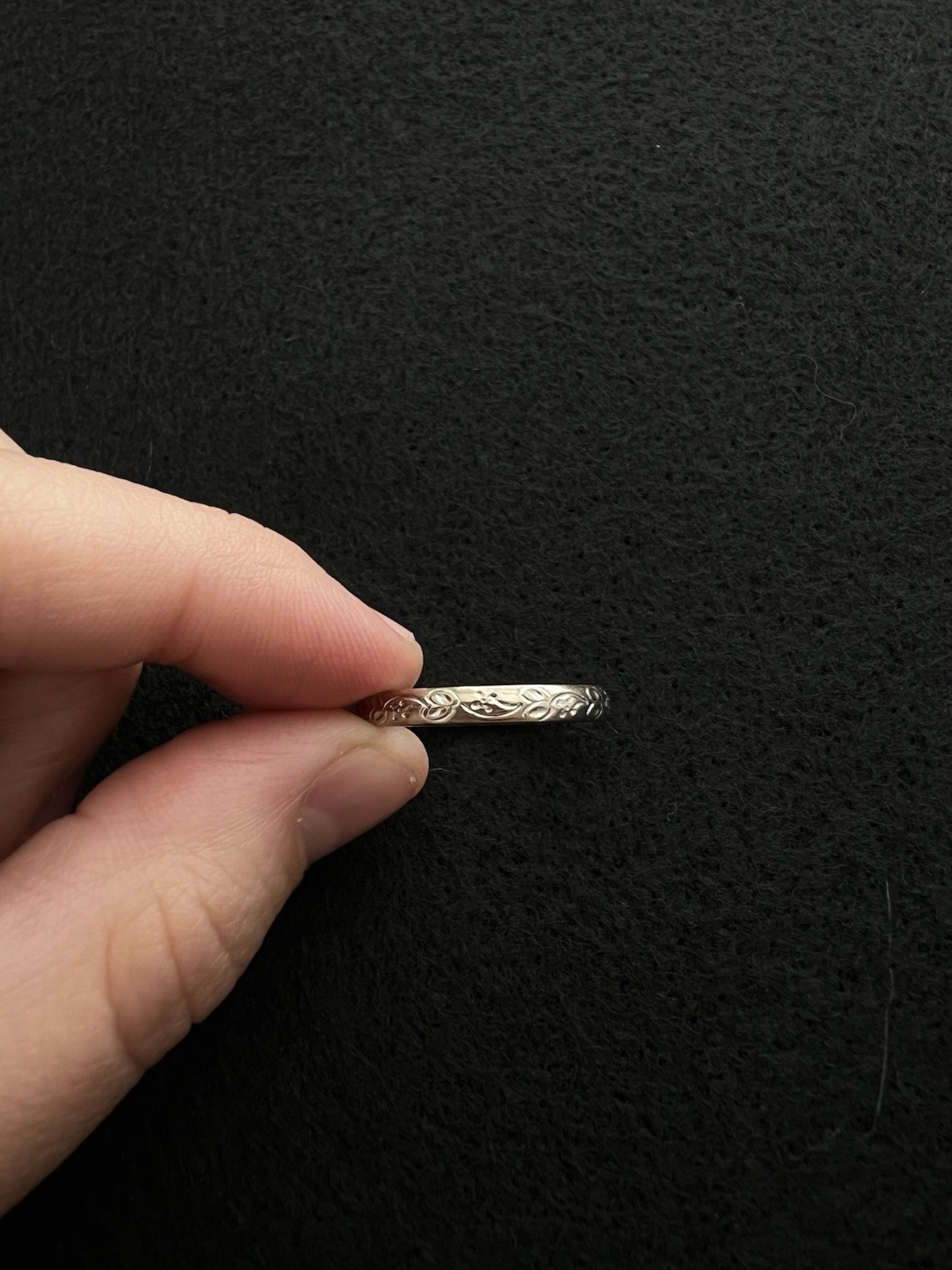 Vintage 14k White Gold Band by The Feature Ring Co. Vine Pattern Size 10