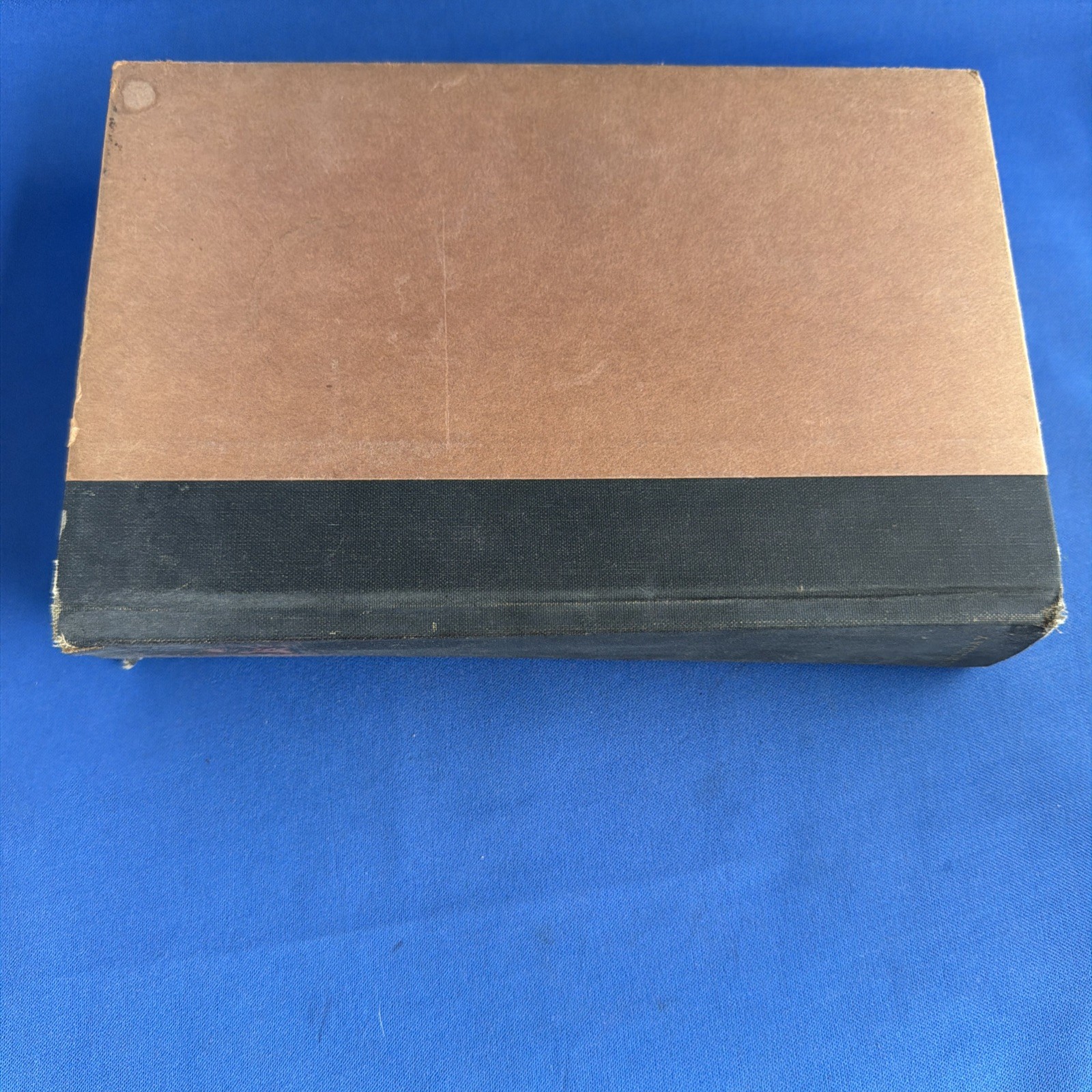 Roots by Alex Haley 1976 Hardcover 1st Edition Vintage AfroAmerican Collectible Roots by Alex Haley 1976 Hardcover 1st Edition Vintage AfroAmerican Collectible