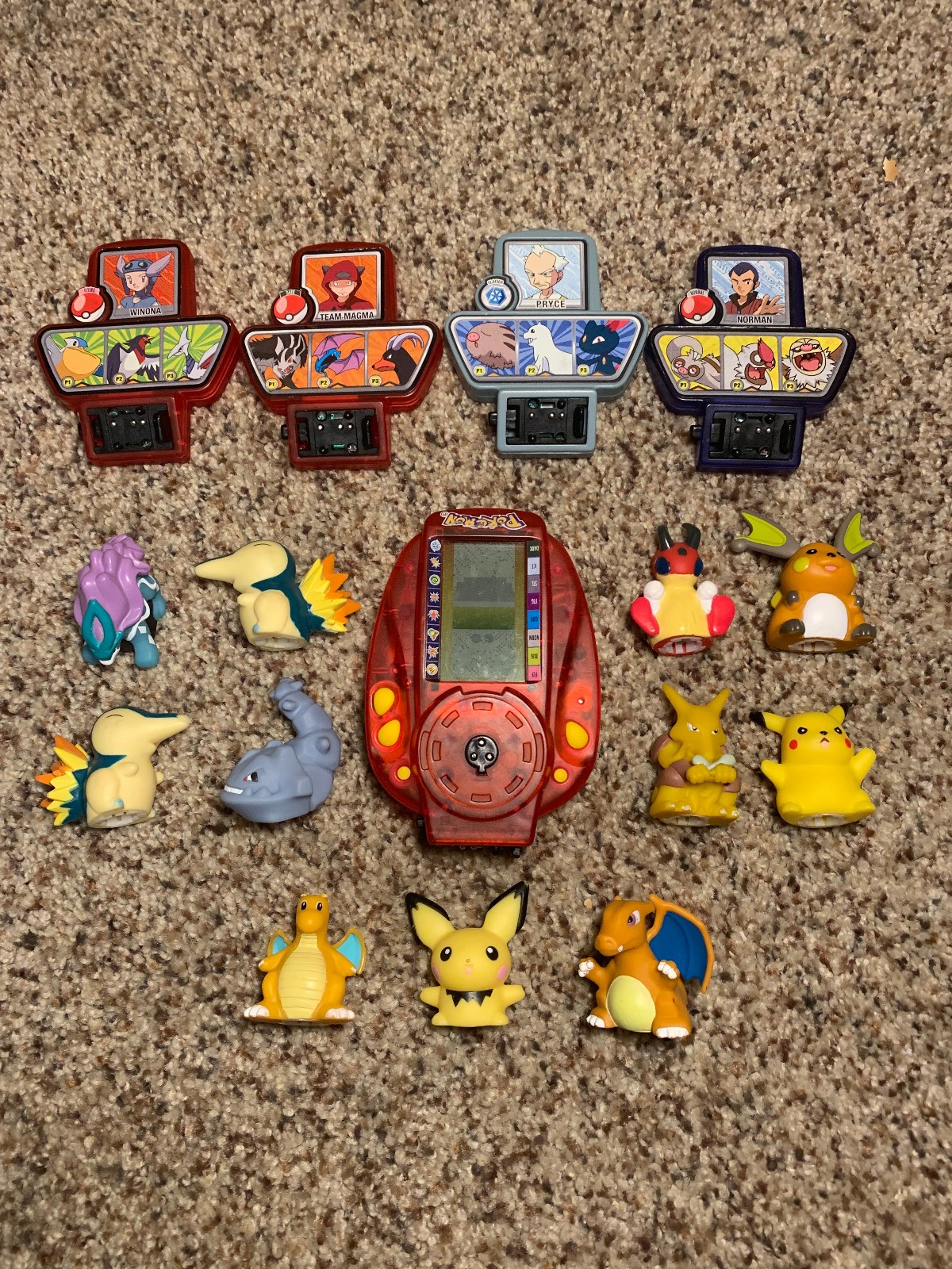 AS-IS Pokemon Virtual V TRAINER w/ ACCESSORY Battle Electronic Game Hasbro 2002
