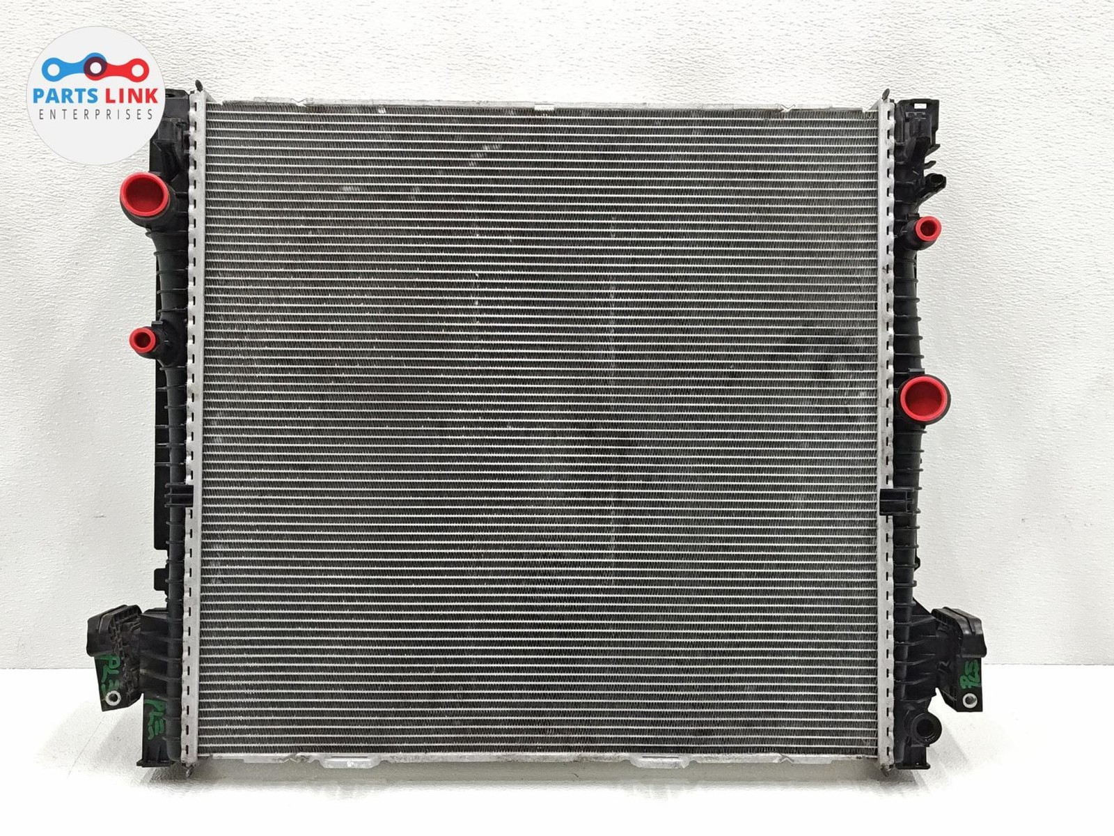 2020-25 BMW X4 M40i Engine Cooling Radiator Main Cooler 3.0L G02 X3 G01 OEM