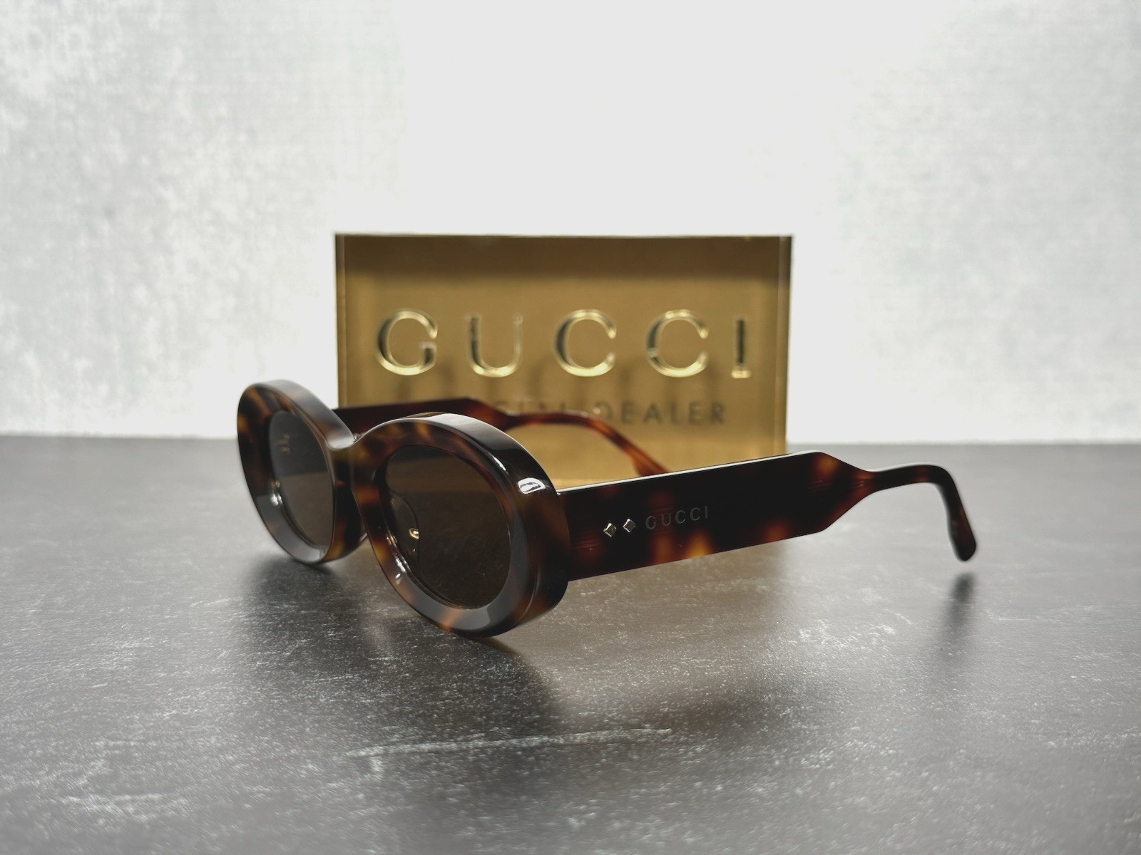 NEW GUCCI GG 1527S OVAL SUNGLASSES 002 DARK HAVANA w/BROWN LENS SHIPS TODAY NEW GUCCI GG 1527S OVAL SUNGLASSES 002 DARK HAVANA w/BROWN LENS SHIPS TODAY
