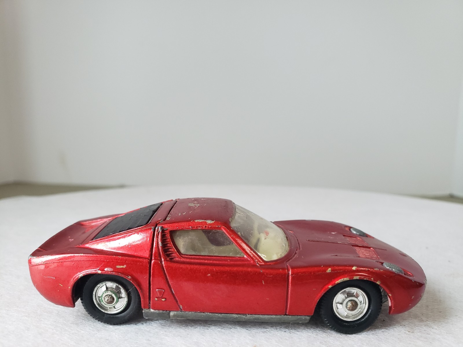 Matchbox King Size K-24 Lamborghini Miura (1969)