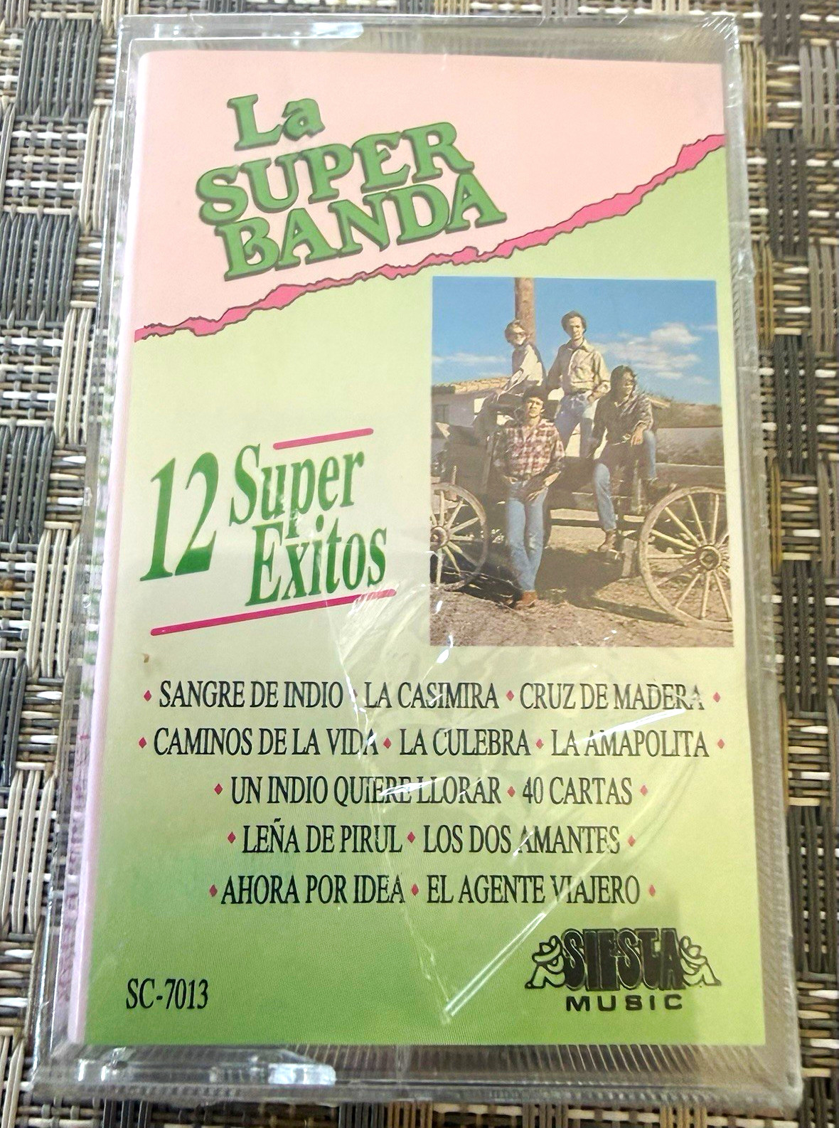 La Super Banda 12 Super Exitos cassette for sale.