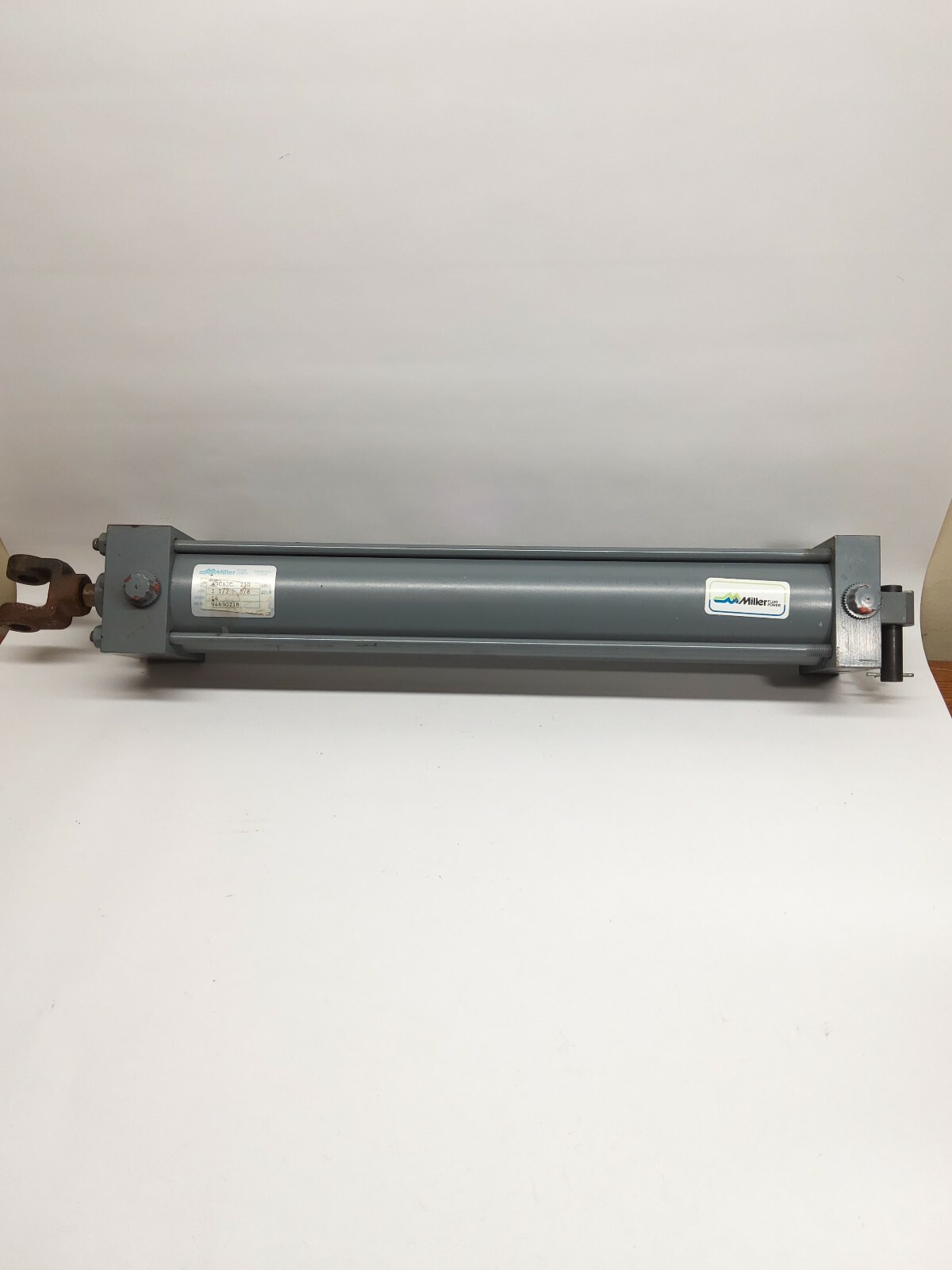 MILLER FLUID POWER CYLINDER A90B2C 2 1/2