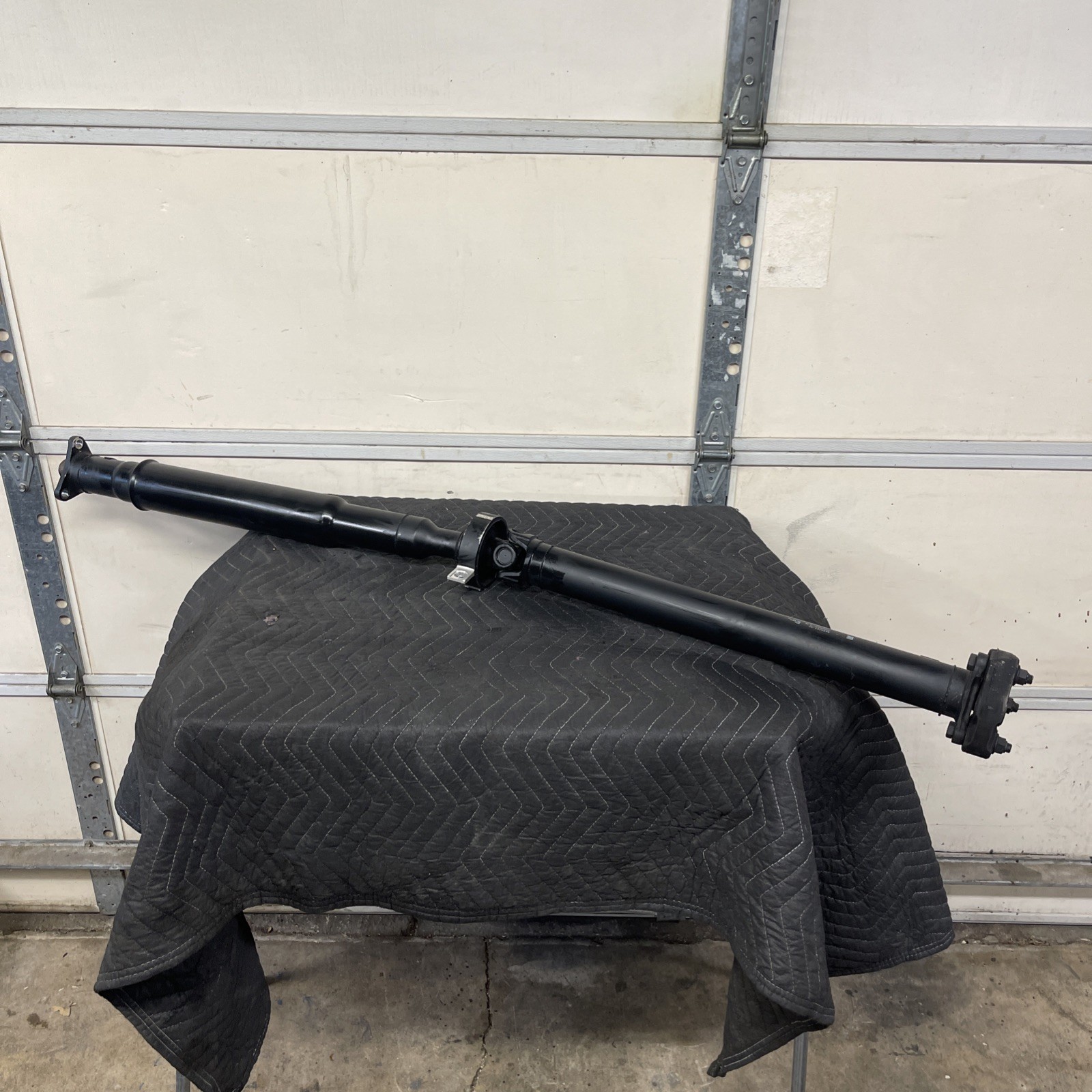 OEM 2019 - 2023 BMW G20 330I Drive Shaft Propeller 8742827