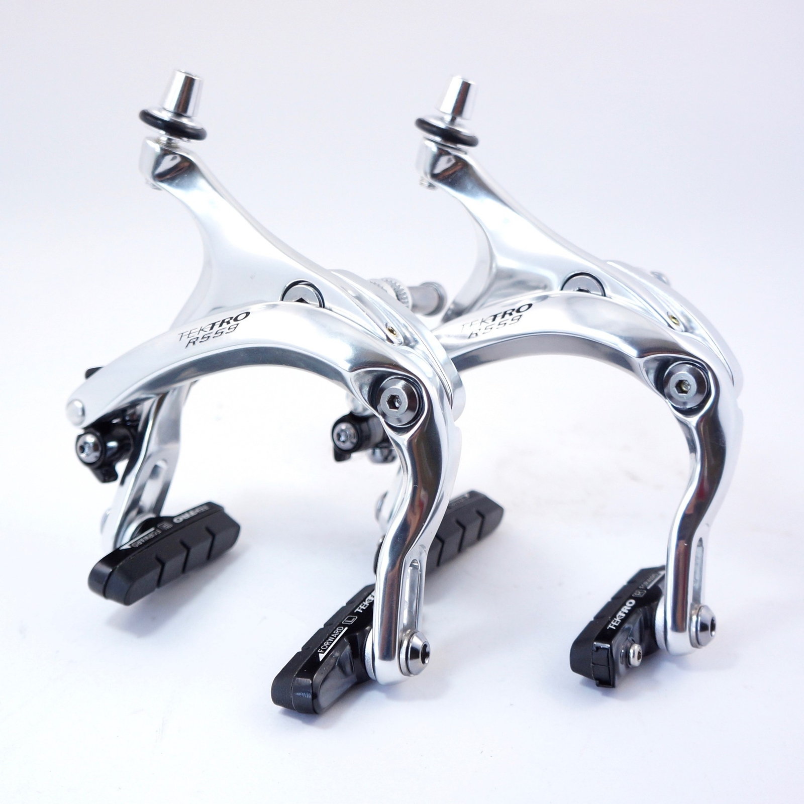 Tektro R559 Long Reach Caliper Brake 55-73mm RECESSED Nut F+R Silver / Black Tektro R559 Long Reach Caliper Brake 55-73mm RECESSED Nut F+R Silver / Black