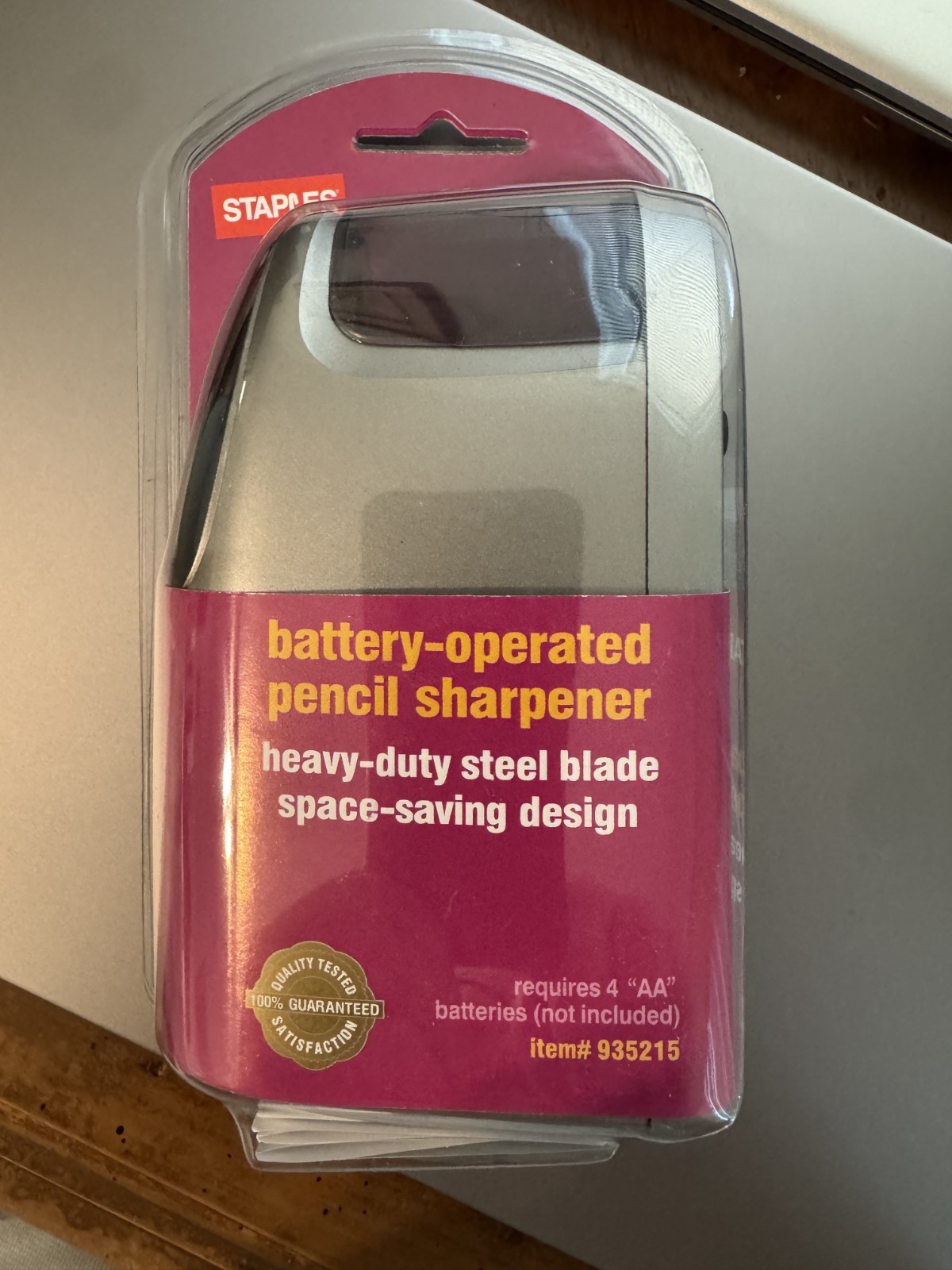 BRAND NEW Staples Slimline Battery operated pencil sharpener BRAND NEW Staples Slimline Battery operated pencil sharpener