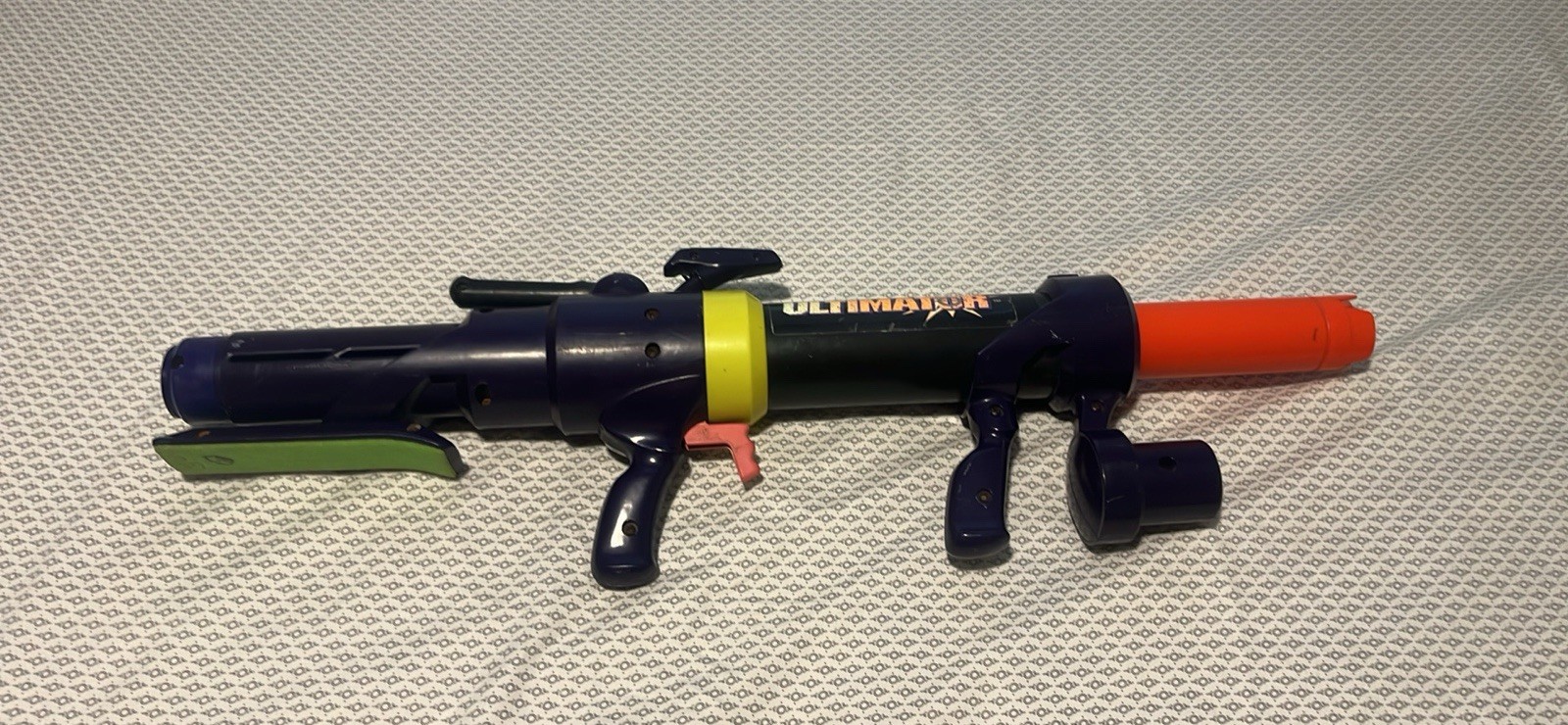 Vintage 1994 Mattel Ultimator Foam Bazooka Rocket Blaster Launcher