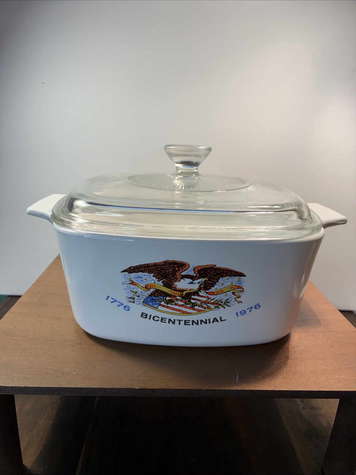 Bicentennial Corning Ware 1776-1976 Eagle A-1 1/2-B Casserole Square W/lid