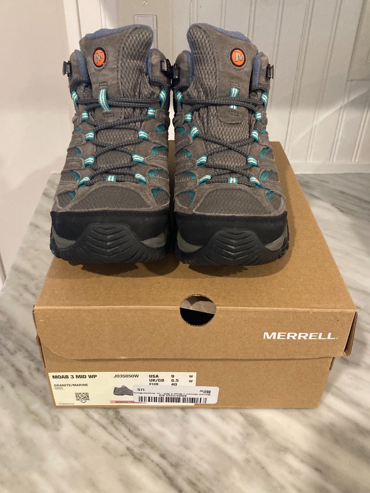 Merrill Women’s Moab 3 Mid Waterproof Hiking Boots - size 9 Wide -Granite/Marine Merrill Women’s Moab 3 Mid Waterproof Hiking Boots - size 9 Wide -Granite/Marine