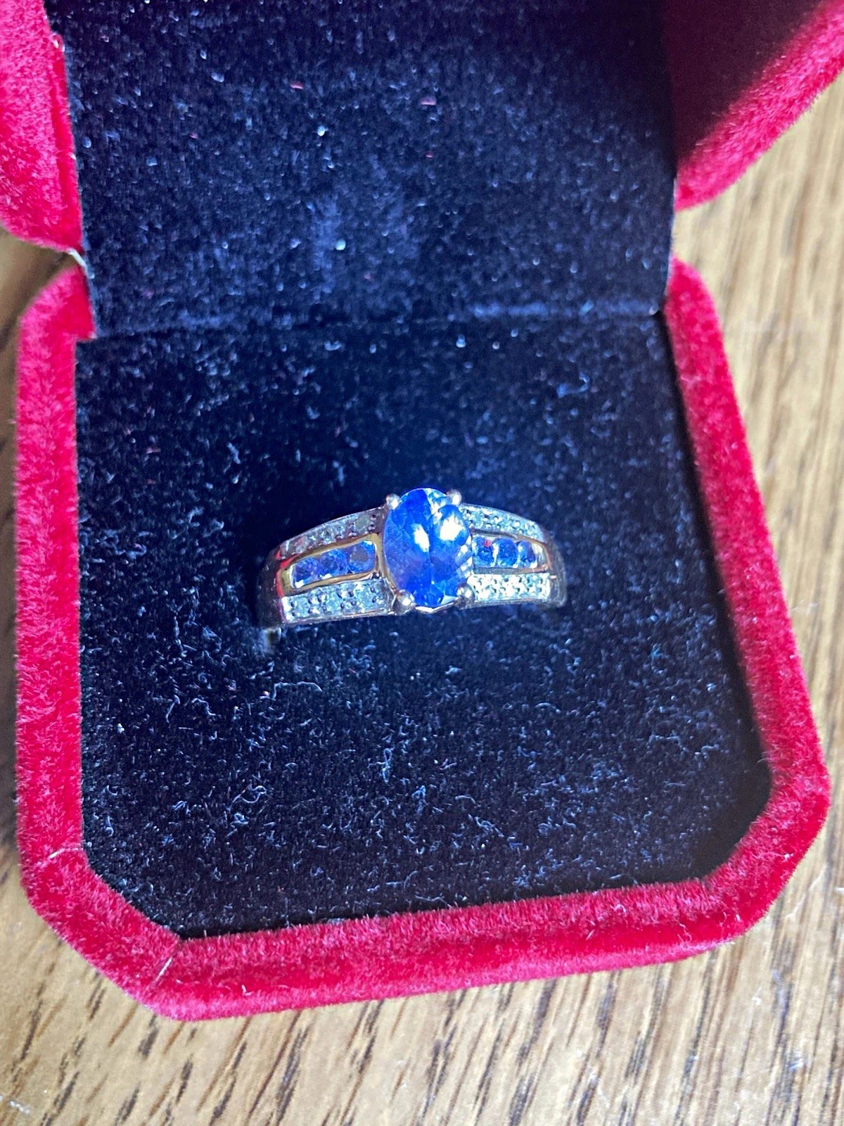 14k Yellow Gold Oval natural Iolite Prong Set Size 7 W Box