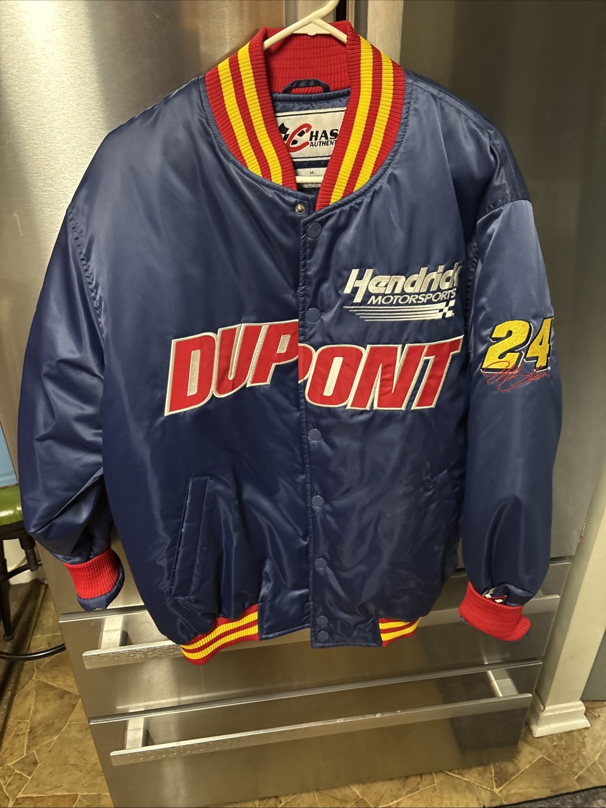 Vintage Jeff Gordon DuPont Hendricks Chase Authentic Nylon Bomber Jacket XL Vintage Jeff Gordon DuPont Hendricks Chase Authentic Nylon Bomber Jacket XL