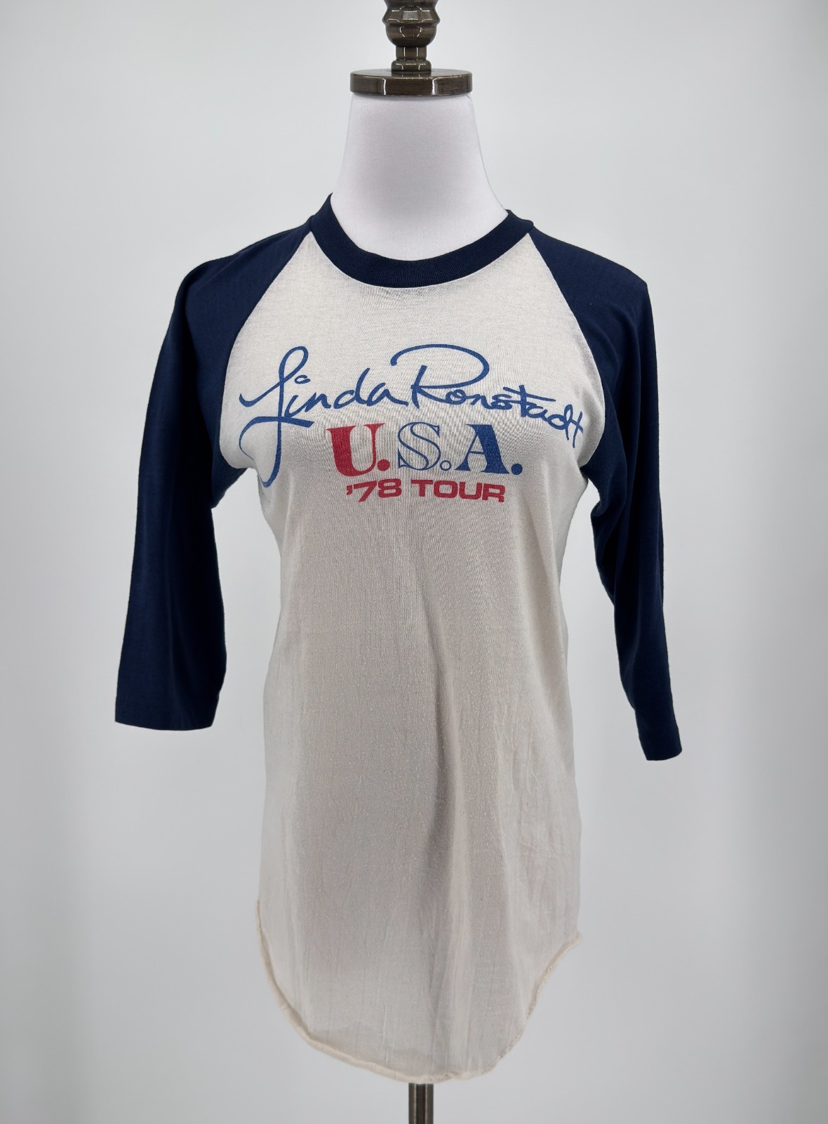 Vintage Linda Ronstadt U.S.A. \'78 Tour Graphic 3/4 Sleeve Raglan T Shirt Top Vintage Linda Ronstadt U.S.A. \'78 Tour Graphic 3/4 Sleeve Raglan T Shirt Top