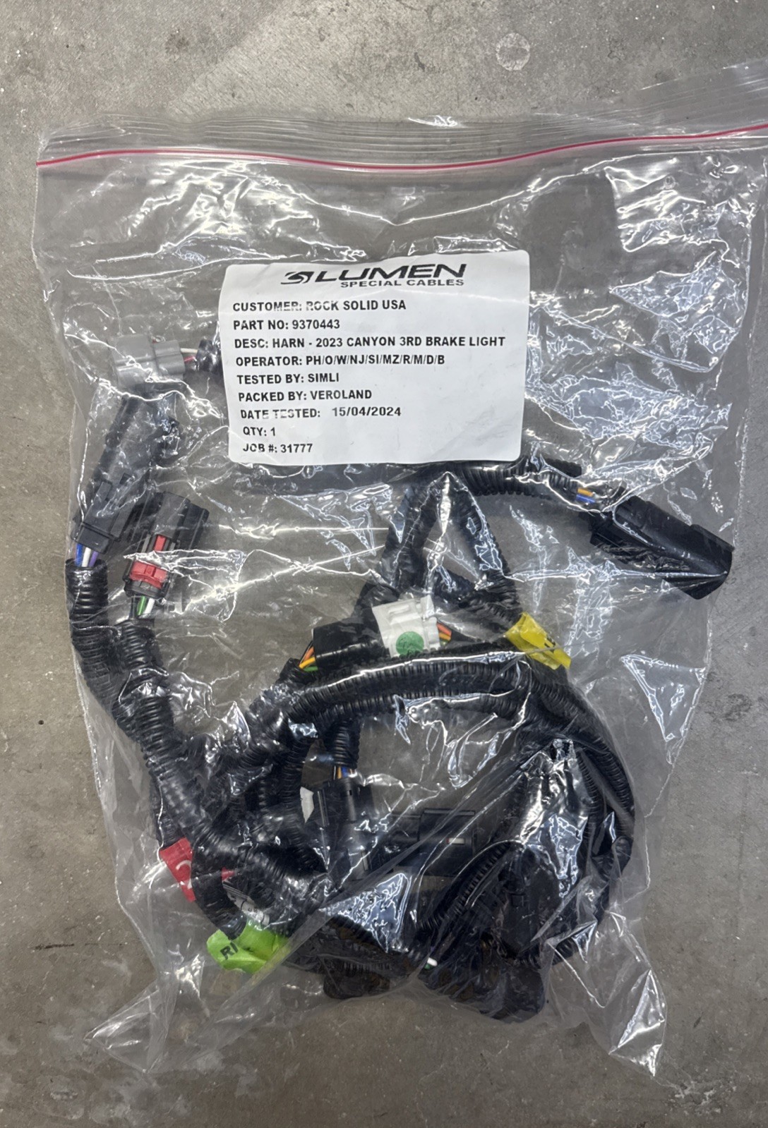 RSI SmartCap 9370443 2023 GMC Canyon Truck Cap 3rd Brake Light Harness