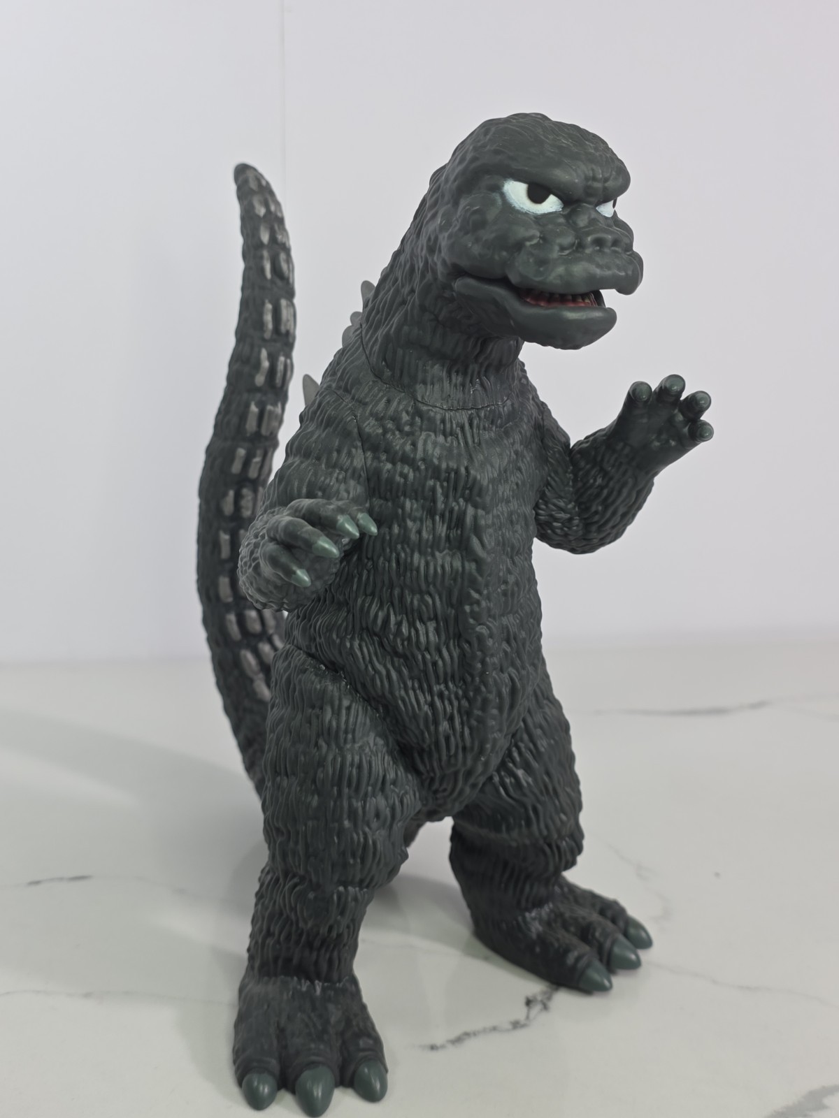 Diamond Select Godzilla Classic 1974 Vinyl Figure Bank 10