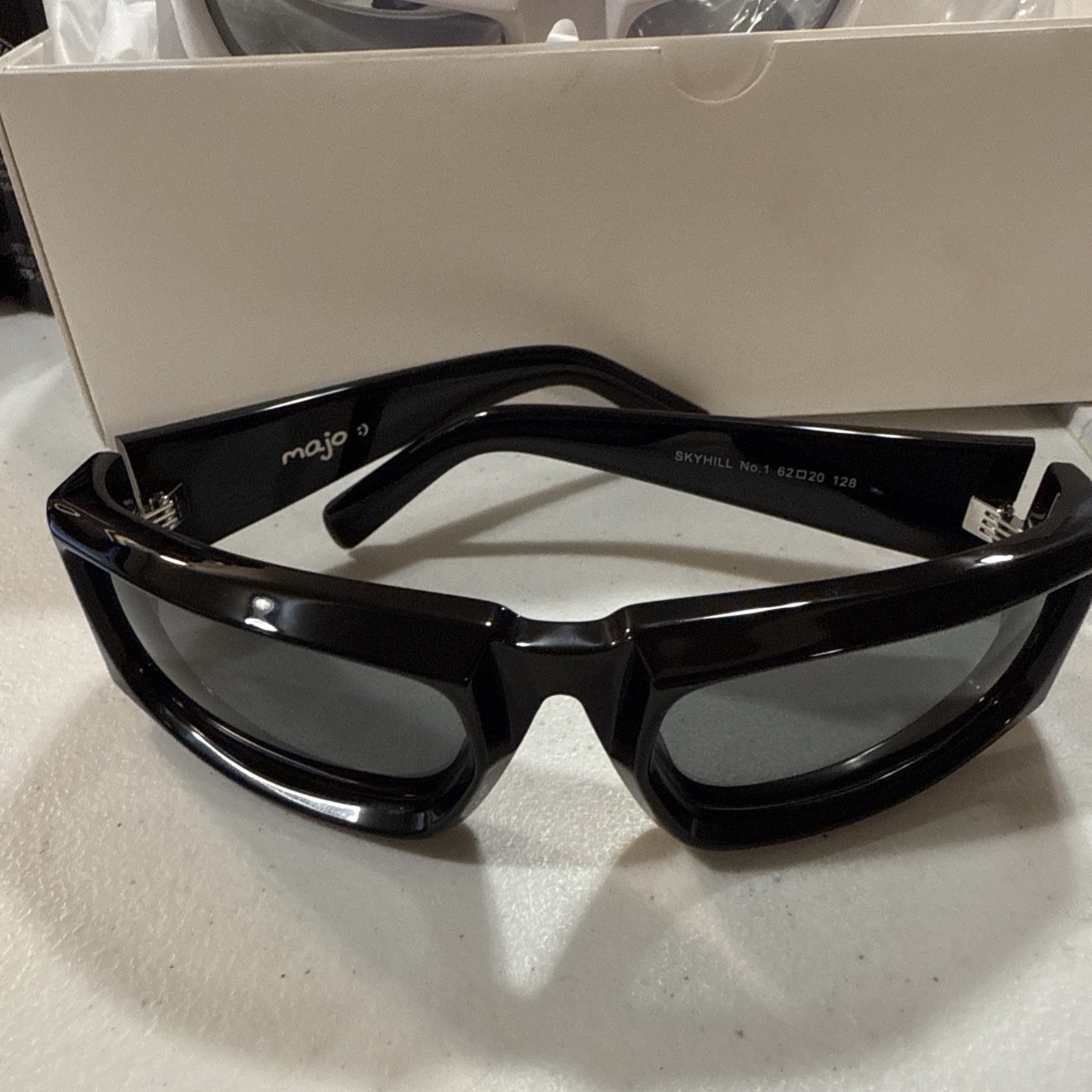 HILLMAN Skyhill X Majo Sunglasses Sz S Black (New) HILLMAN Skyhill X Majo Sunglasses Sz S Black (New)
