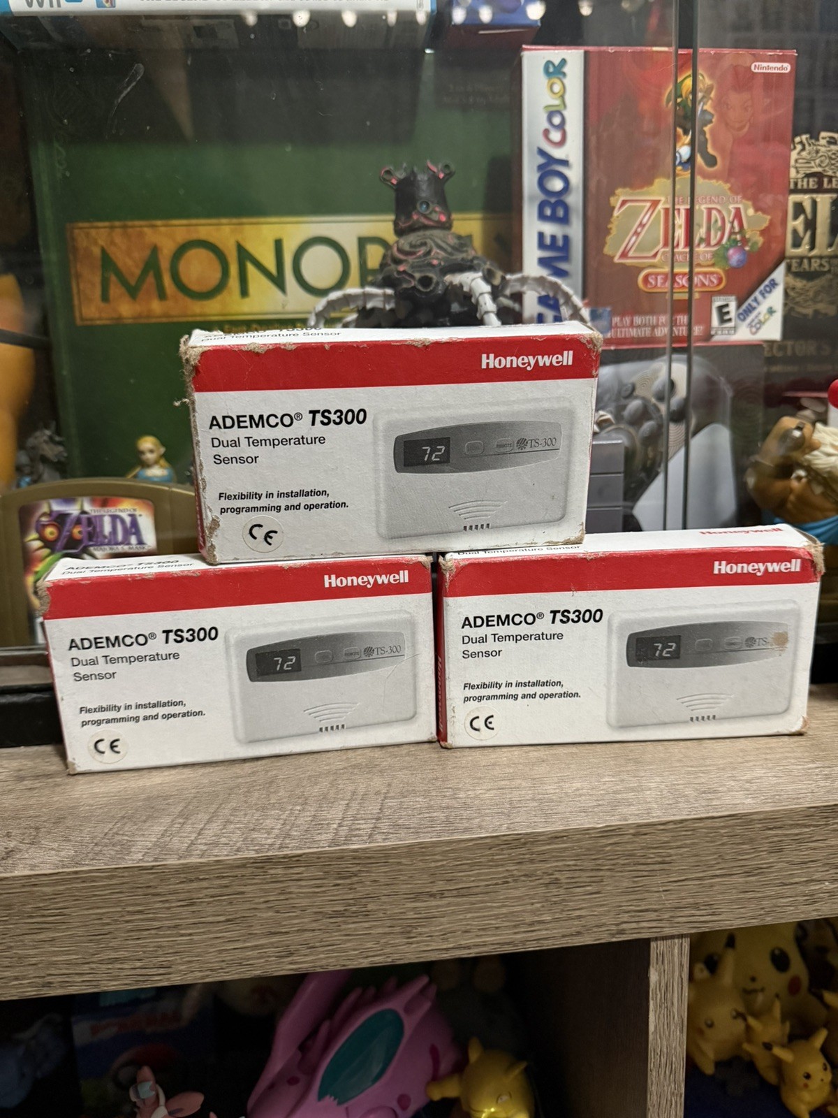 Honeywell Ademco TS300 Dual Temperature lot of 3 Honeywell Ademco TS300 Dual Temperature lot of 3