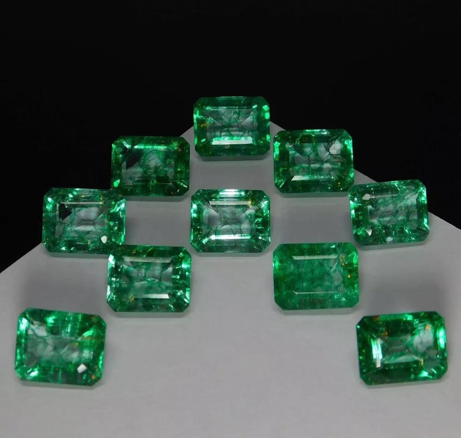 50 Ct 10Pcs Certified Natural Colombian Green Emerald Loose Emerald Cut Gemstone